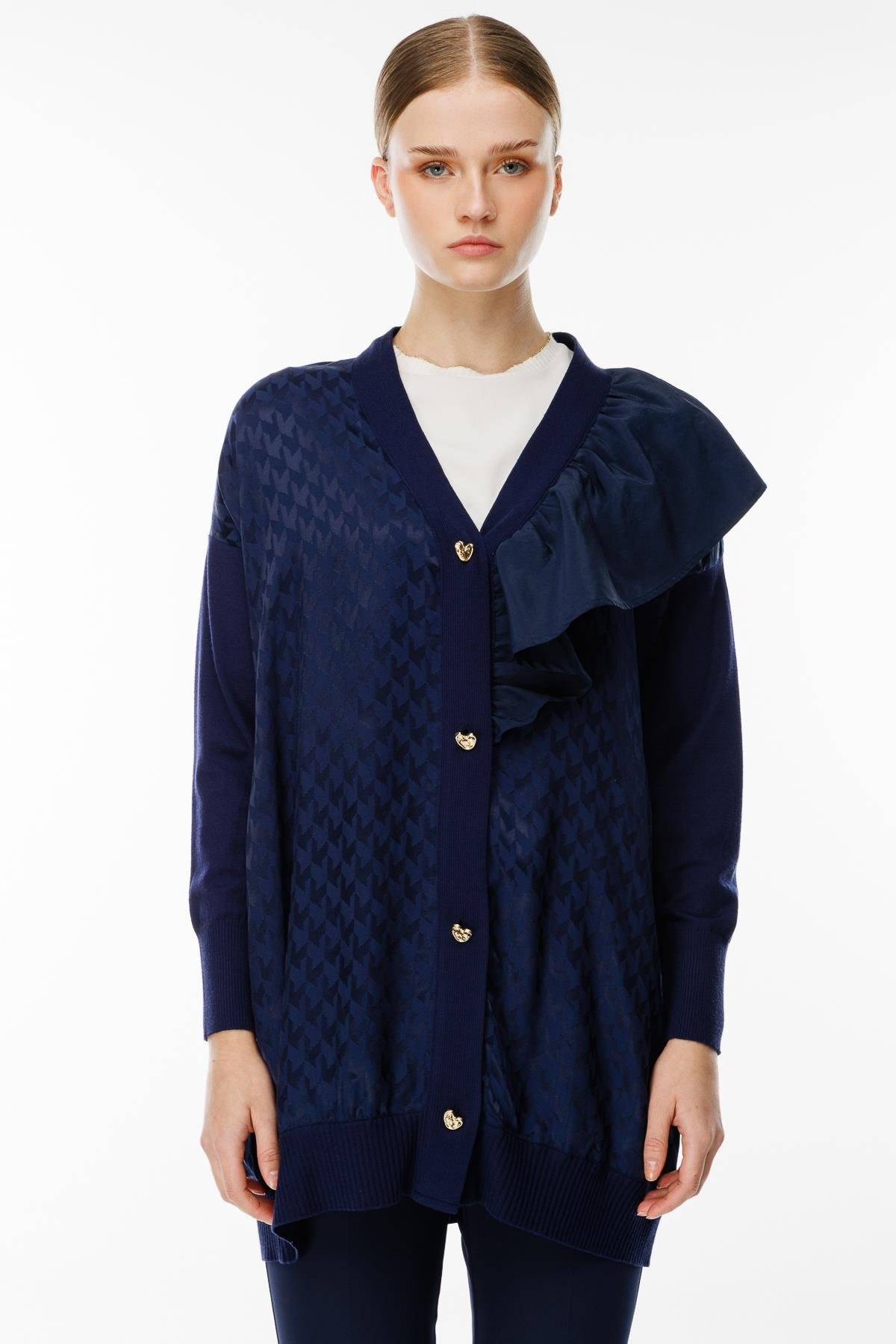 GHİSA YAKA DETAYLI HIRKA