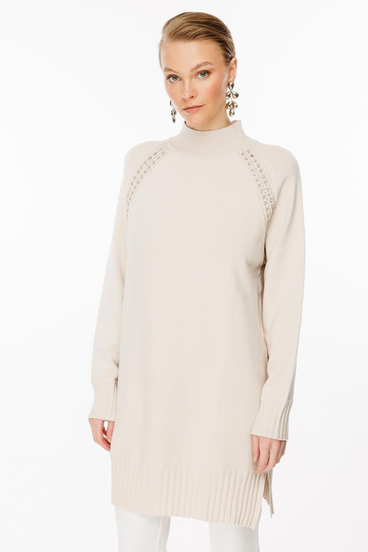 GHİSA YAKASI TAŞLI TRİKO TUNİK