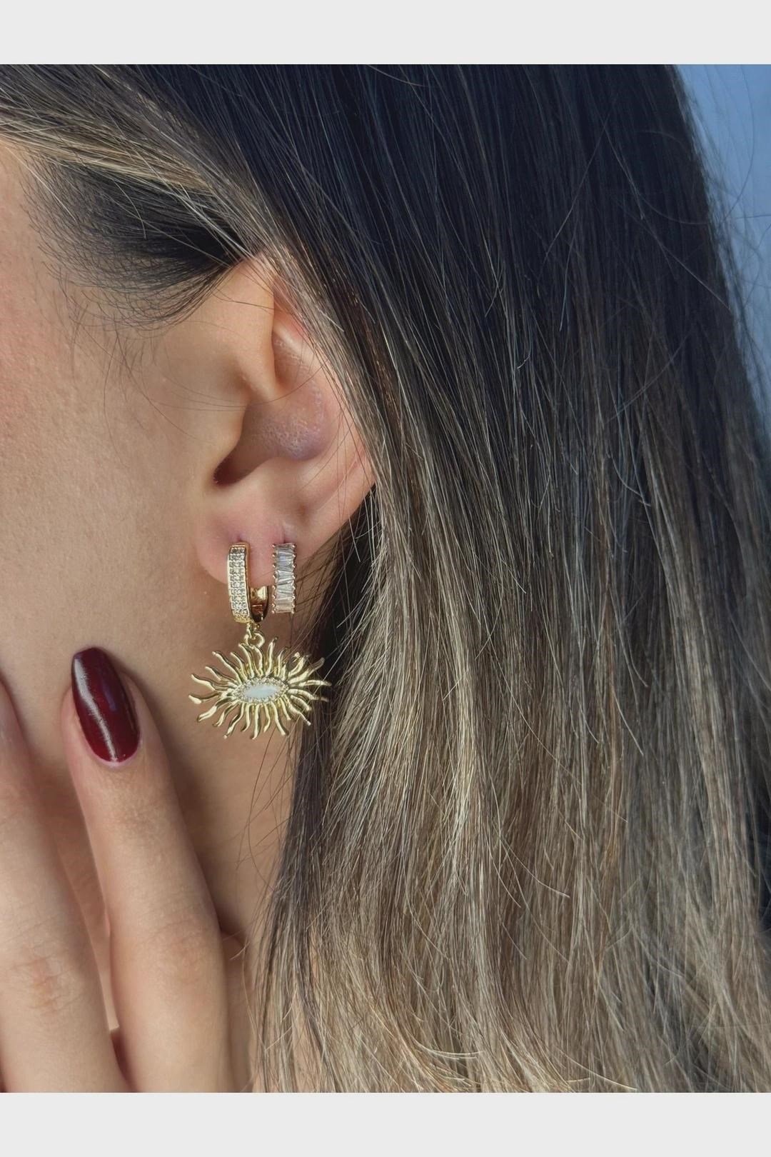 Gold Sunburst Drop Earrings Dainty Sparkly Dangle Earrings For Women