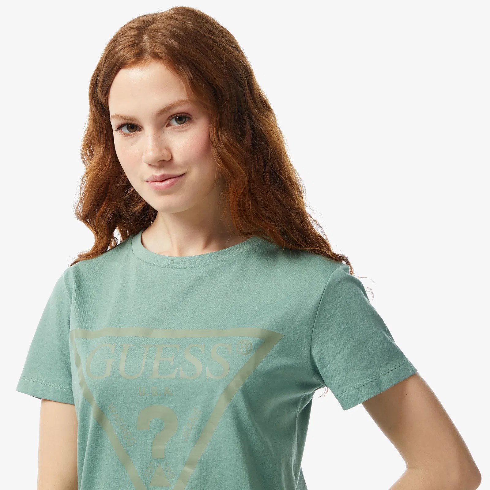 GUESS Önde logolu t-shirt
