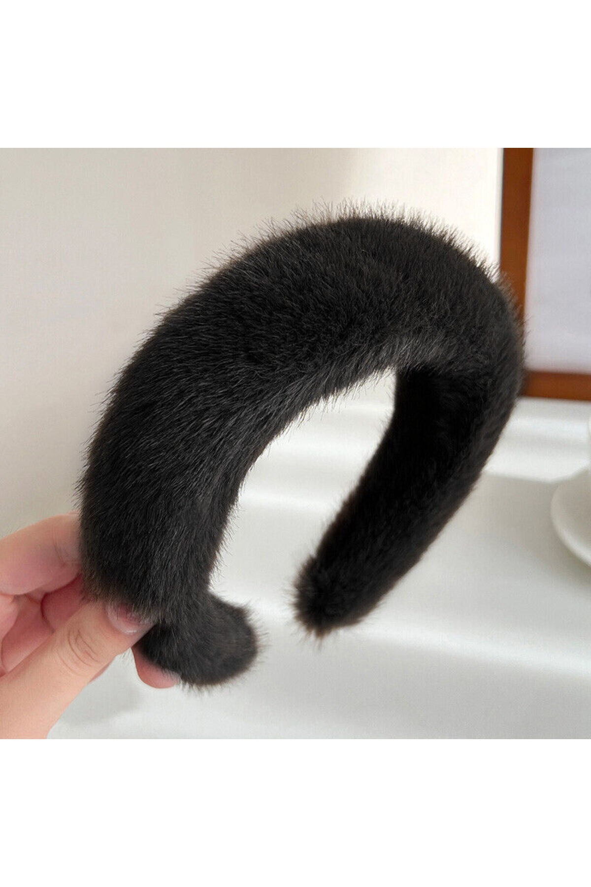 Kadın Kalın Peluş Tüylü Taç