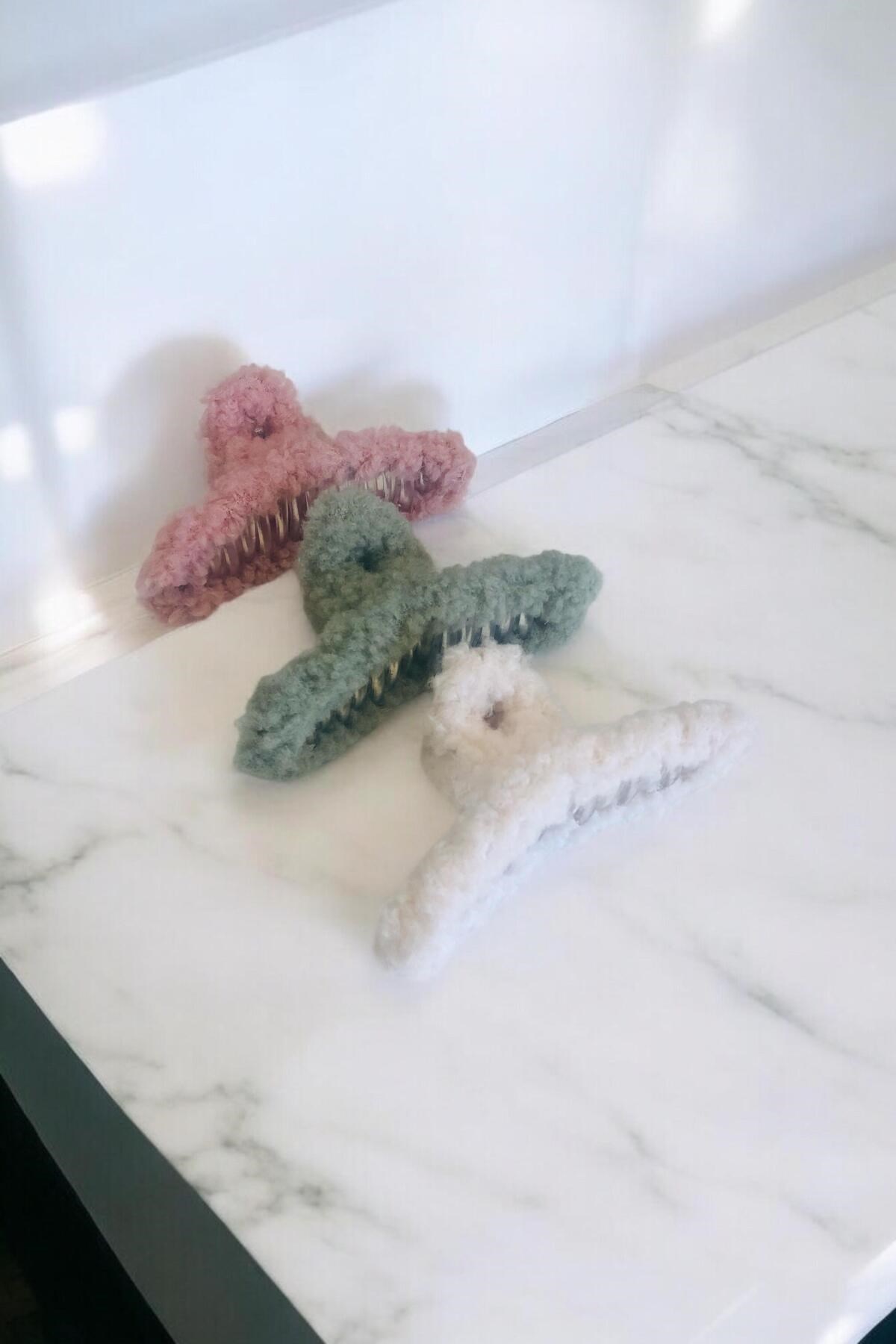 Kadın Peluş Model Kırçıllı 3 Adet Büyük Boy 11 Cm Mandal Toka Seti