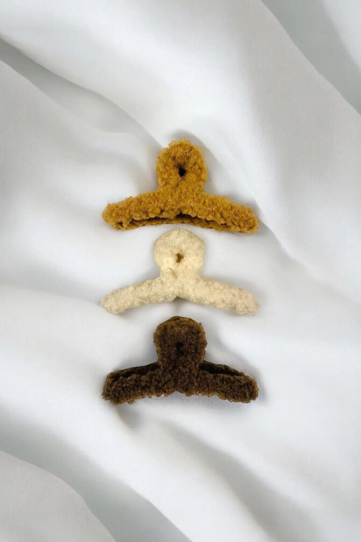Kadın Peluş Model Kırçıllı 3 Adet Büyük Boy 11 Cm Mandal Toka Seti