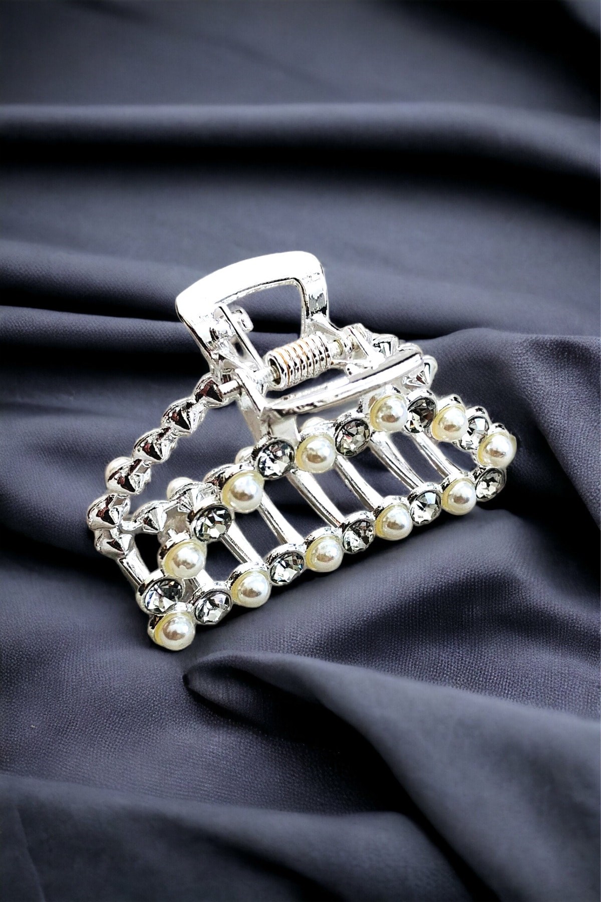 Kadın Taşlı Ve Incili Metal Mandal Toka