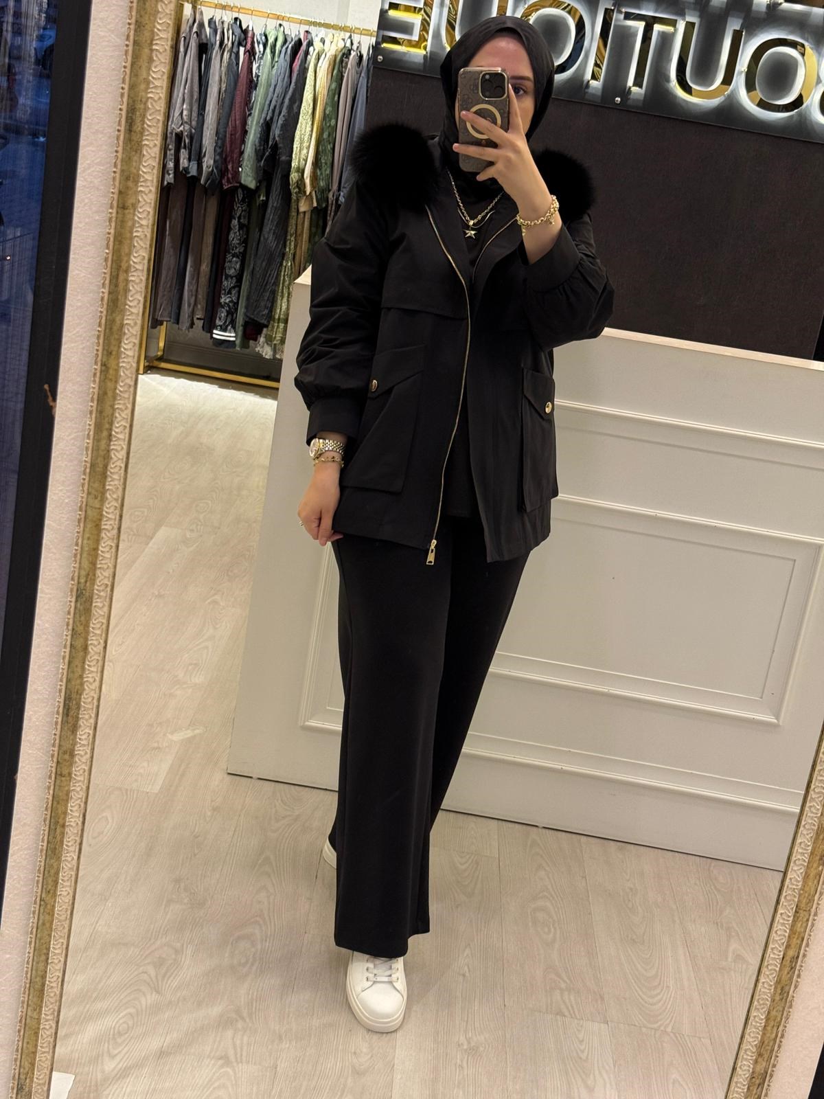 LİSA EXCLUSİVE Kürklü Çıt Kısa Trenç