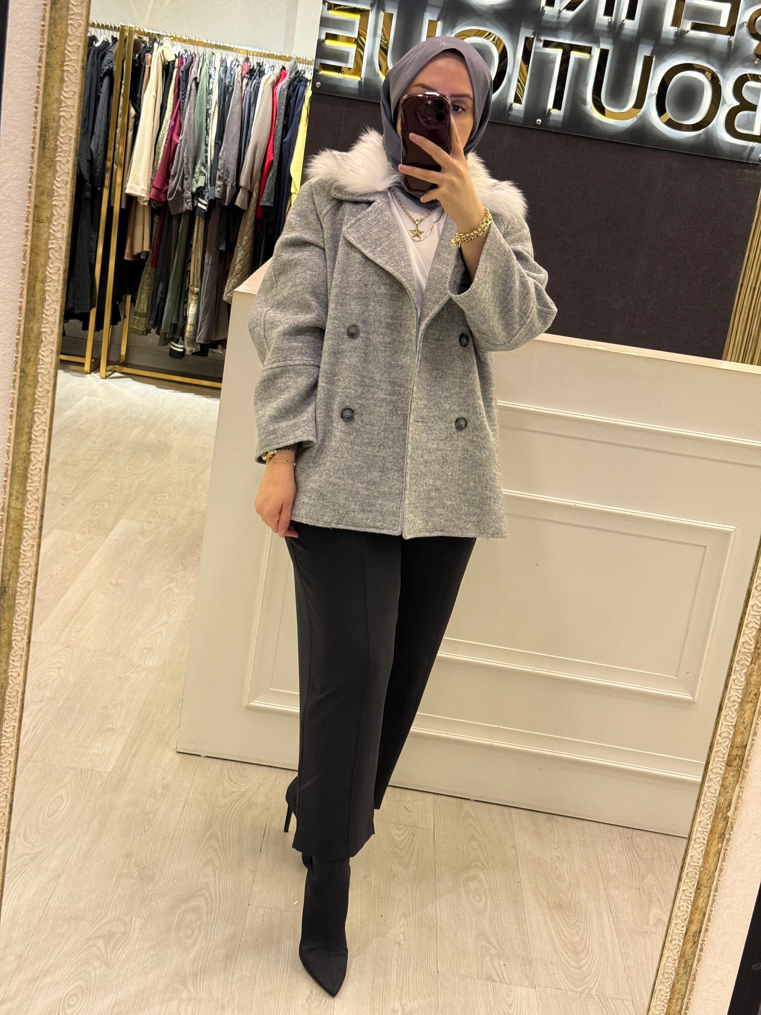 LİSA EXCLUSİVE Kürklü Kaşe Kaban