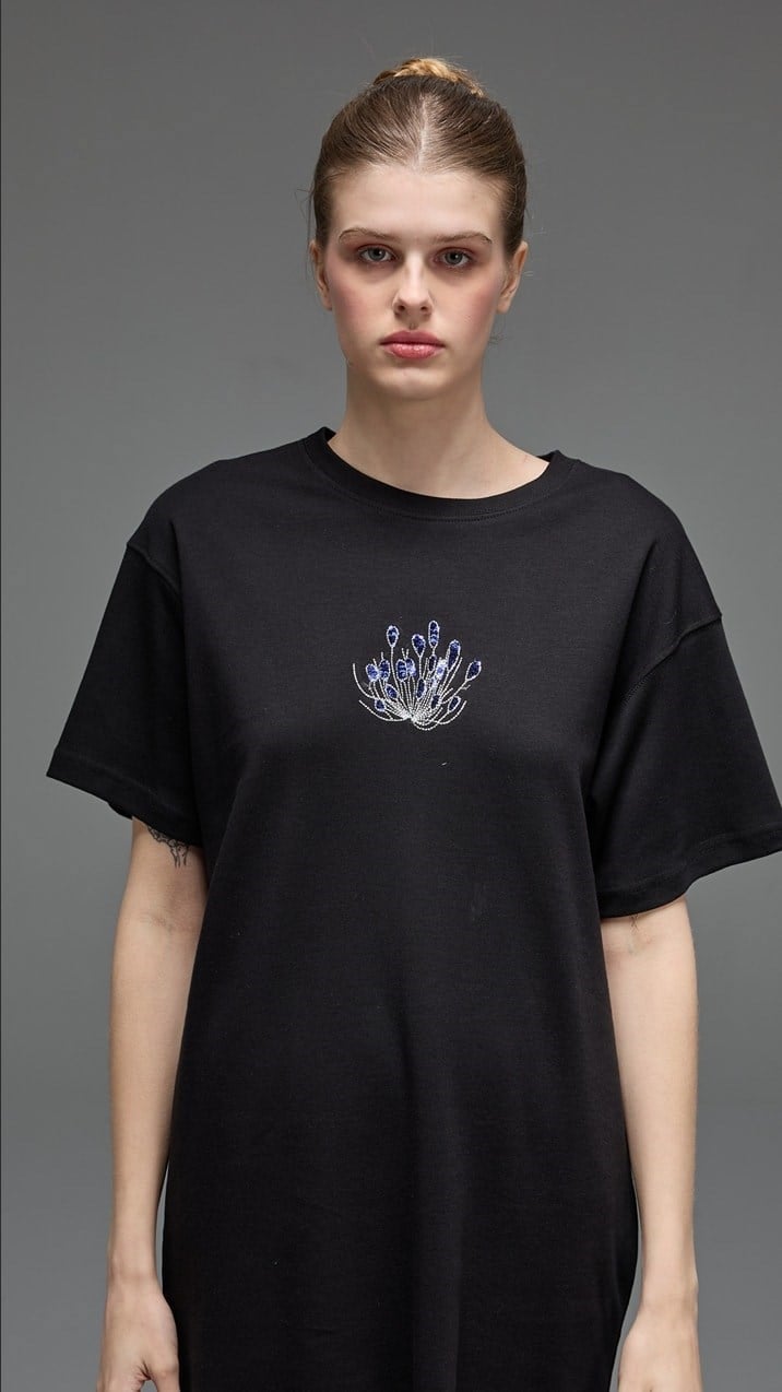 LİSA EXCLUSİVE Parlak Detay Basic Tshirt