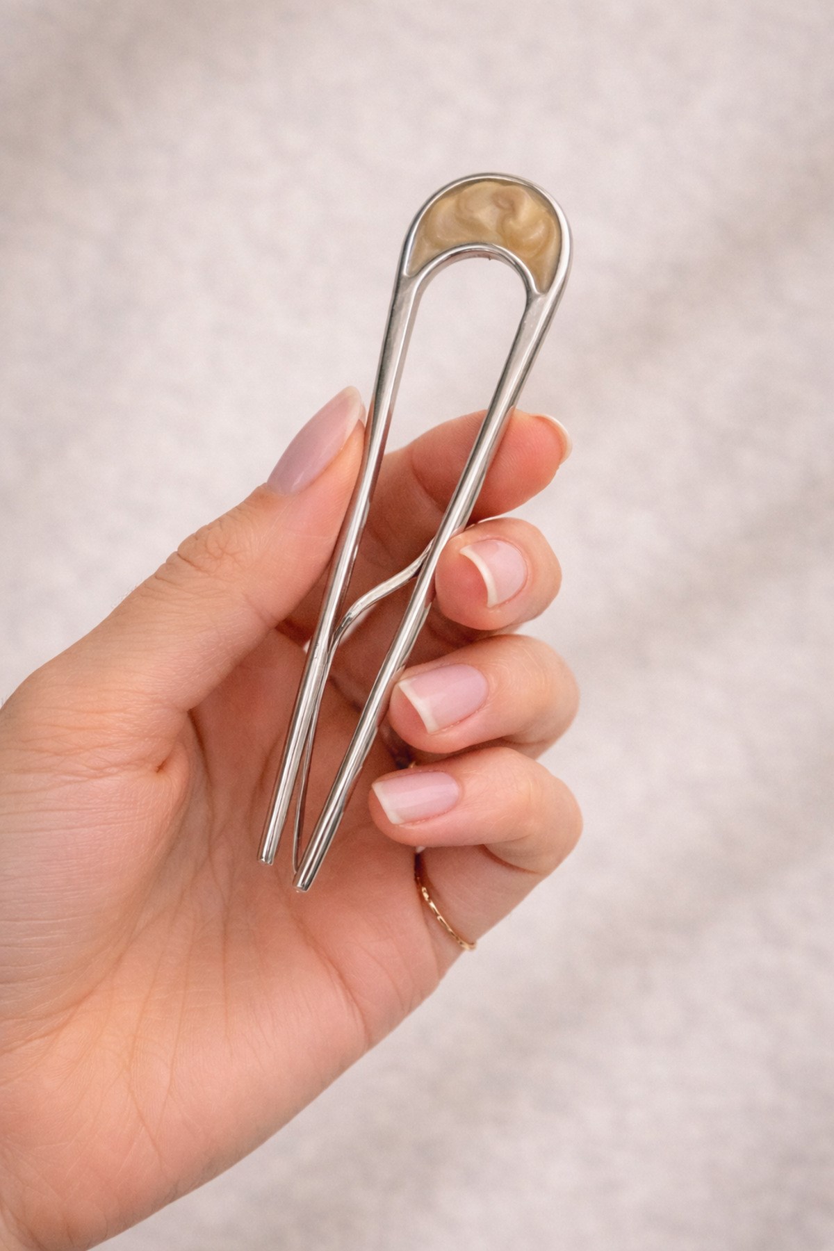 Metal Topuz Tokası 10 Cm Fransız Model Saç Çubuğu Kemik Detaylı Güçlü Tutuş Şık Kadın Saç Aksesuarı