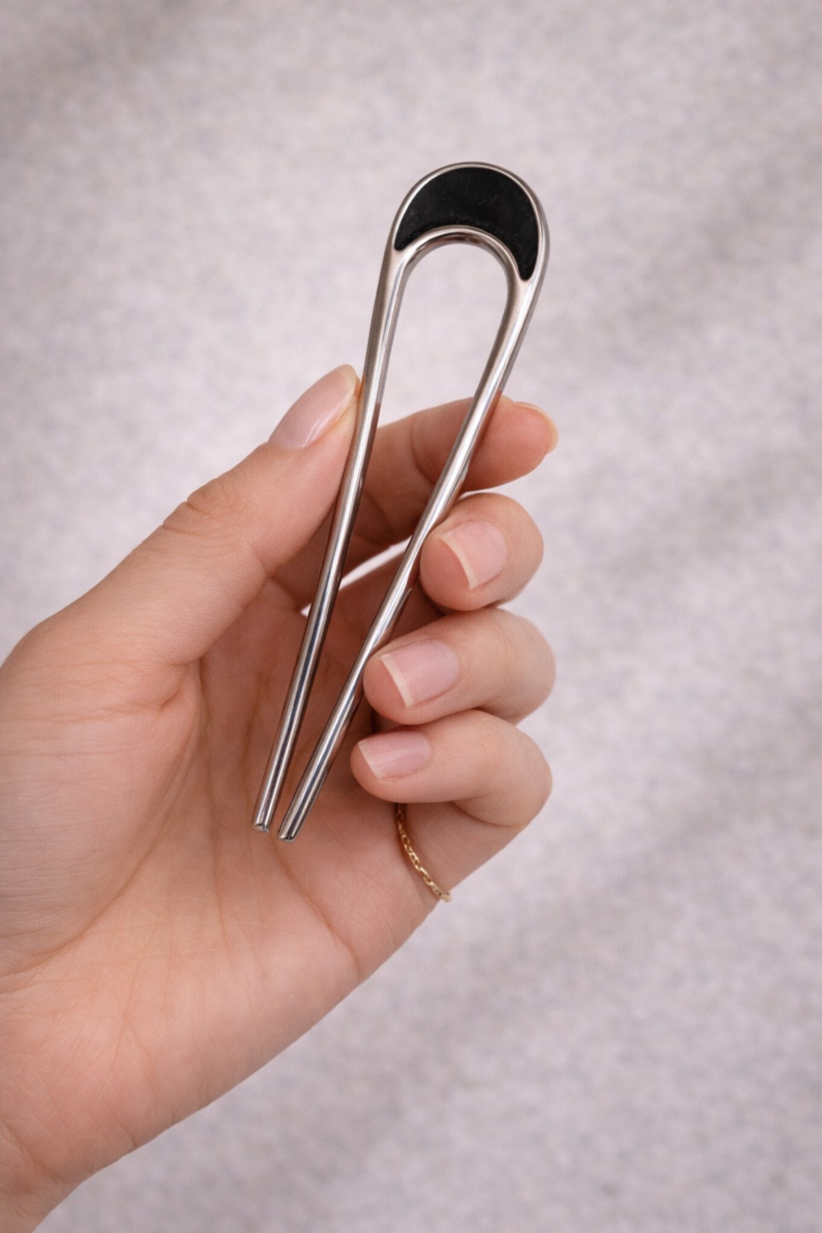 Metal Topuz Tokası 10 Cm Fransız Model Saç Çubuğu Kemik Detaylı Güçlü Tutuş Şık Kadın Saç Aksesuarı
