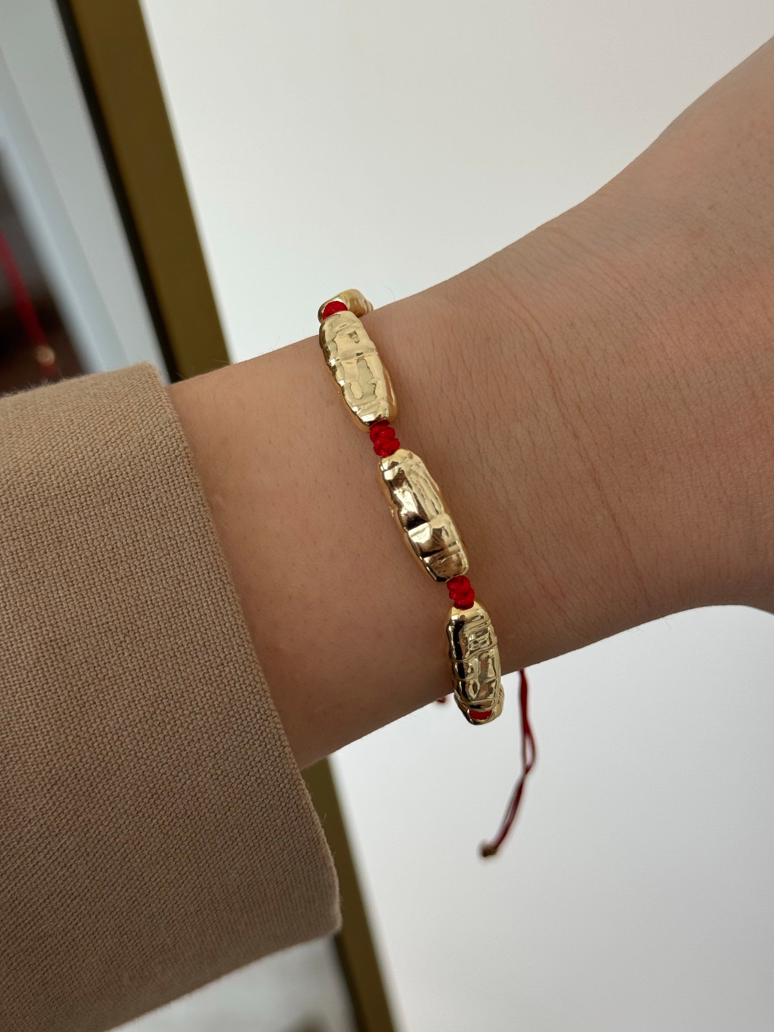 Mira Gold Form İpli Bileklik