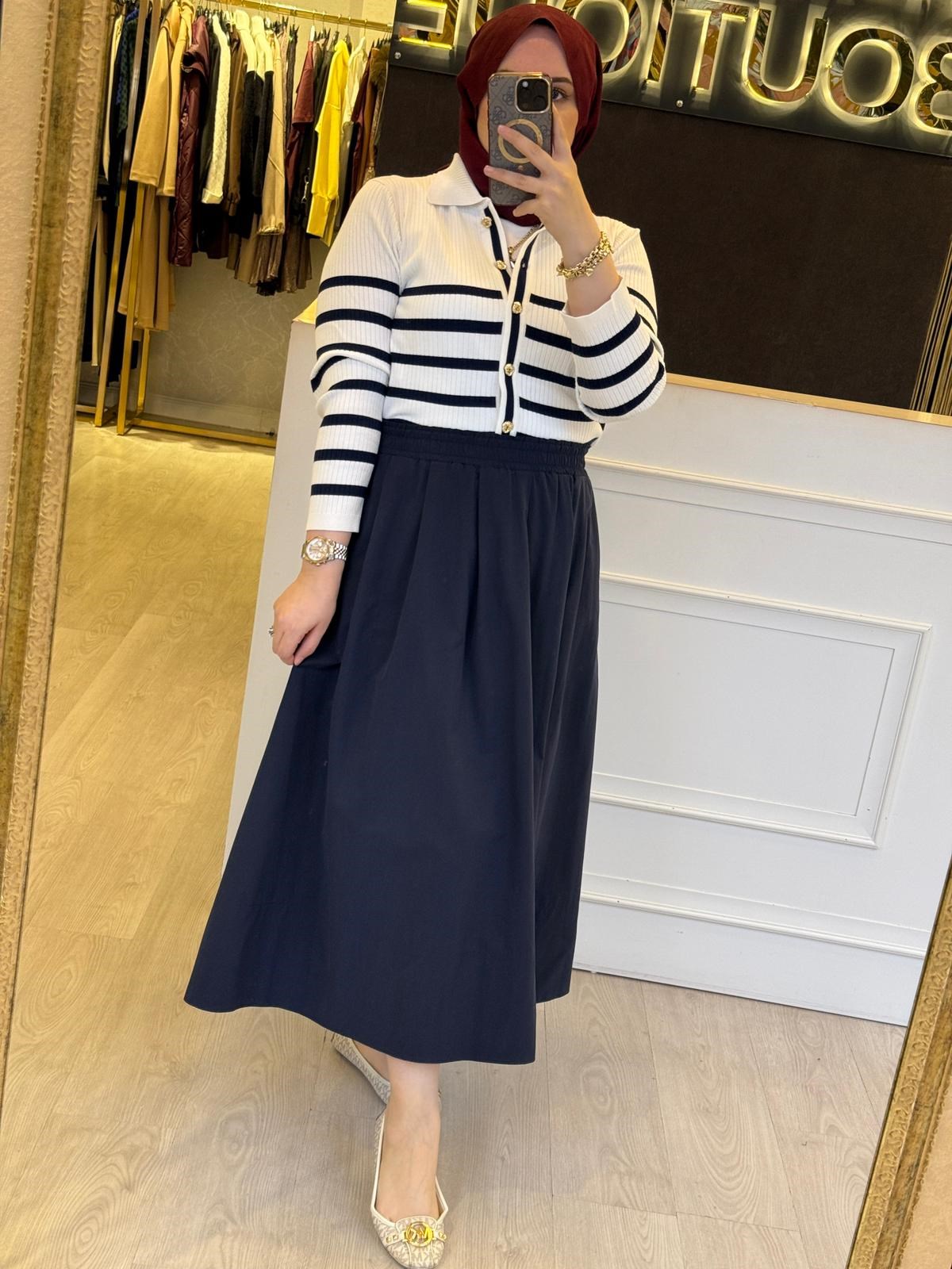 MİSSEMRAMİSS Belle Noir Midi Gold Düğmeli Merserize Hırka