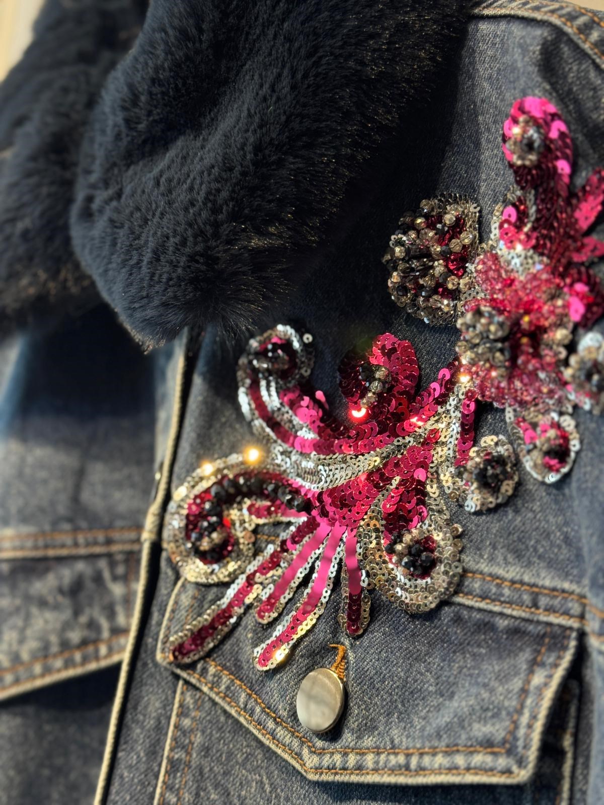 MİSSEMRAMİSS Kürk İşlemeli Boncuk Detaylı Denim Kot Ceket