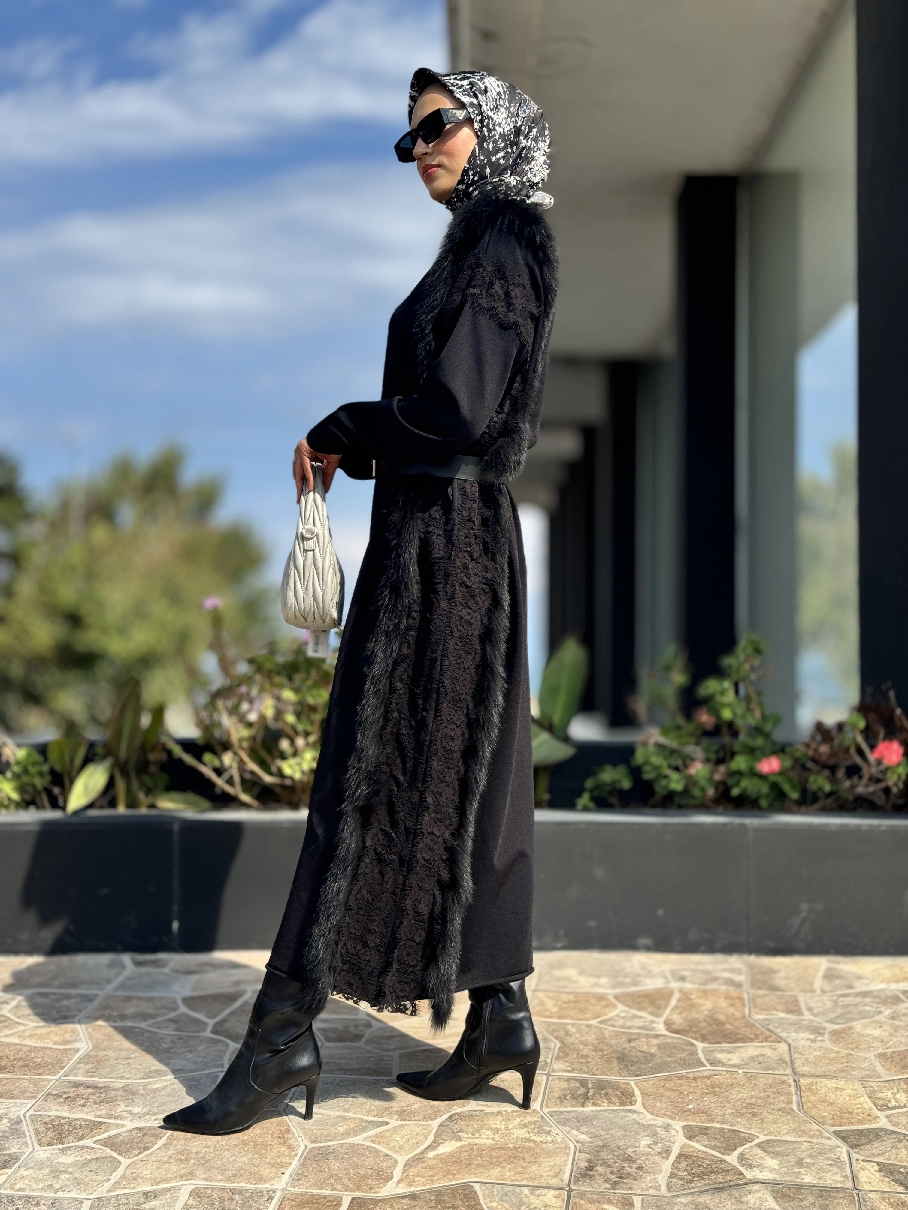 MİSSWHENCE 36805 TRİKO KÜRKLÜ DERİ KEMER DETAYLI ELBİSE