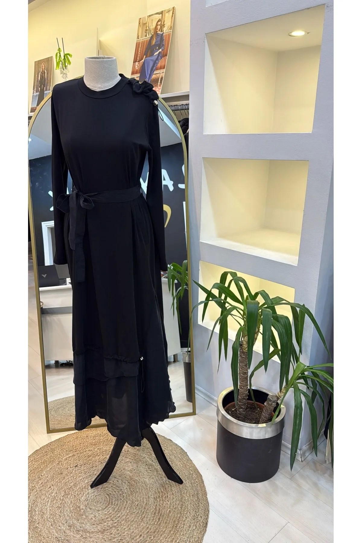 MİSSWHENCE 37848 Omuz Detaylı Uzun Elbise