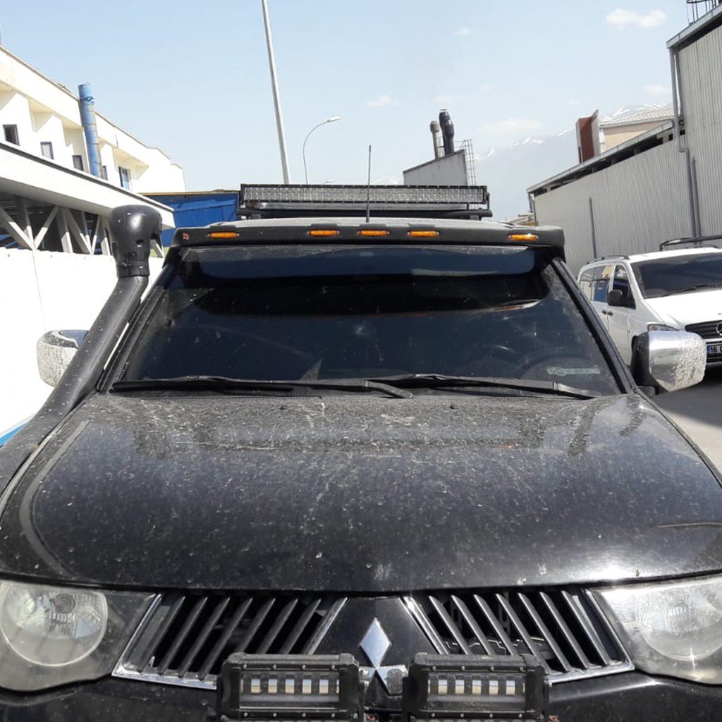 Mitsubishi L200 Işılı Ön Siperlik 2005-2014 Yılı ve Arasına Uyumludur