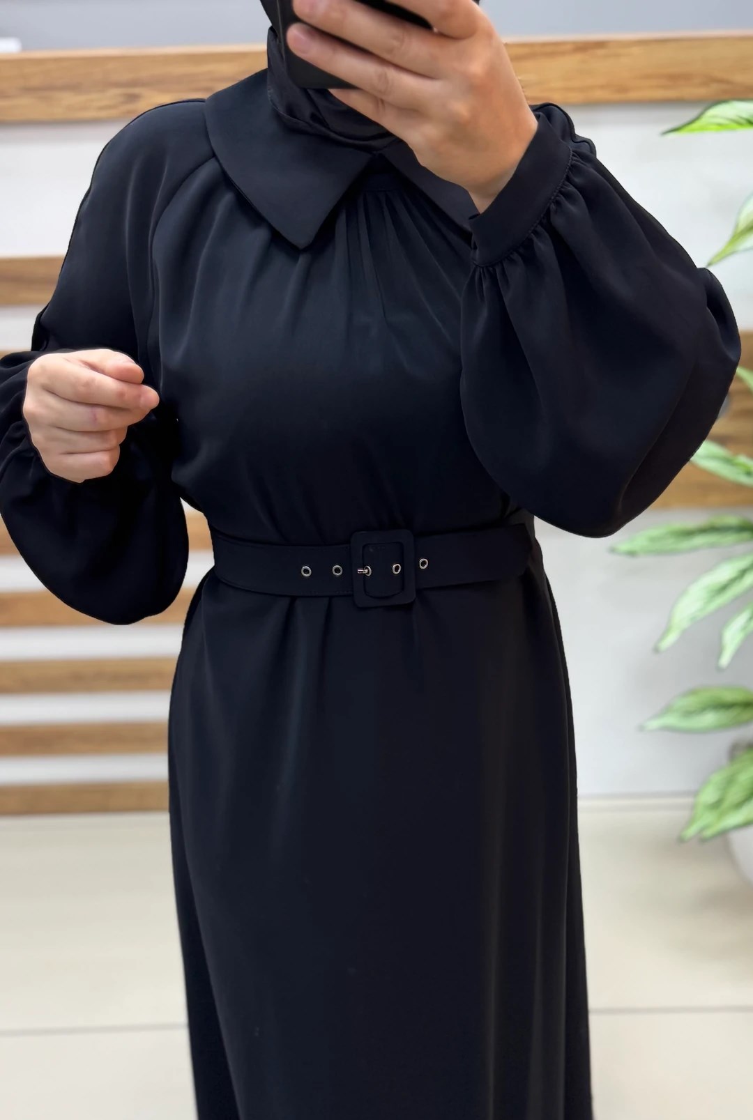 NUSS Kemer Hediyeli Yaka Detaylı Uzun Elbise