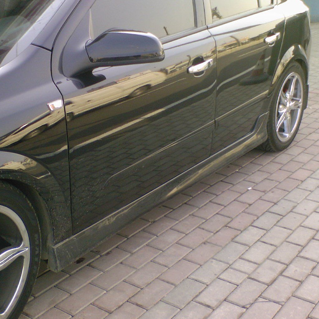 Opel Astra H HB Yan Marşpiel 2004-2010 Yılı ve Arasına Uyumludur