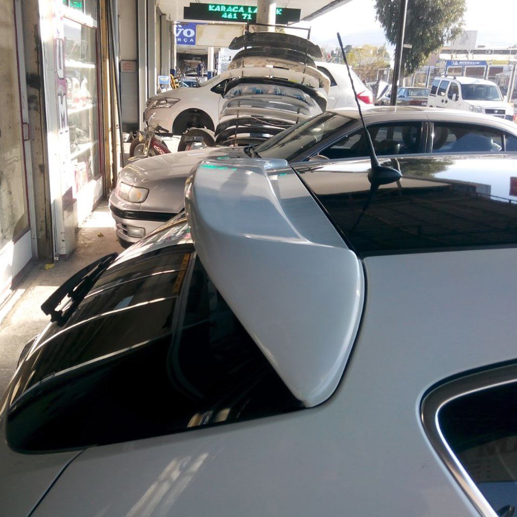 Opel Astra J HB Spoiler 2010-2015 Yılı ve Arasına Uyumludur