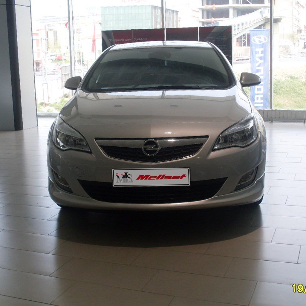 Opel Astra J Ön Karlık 2010-2015 Yılı ve Arasına Uyumludur