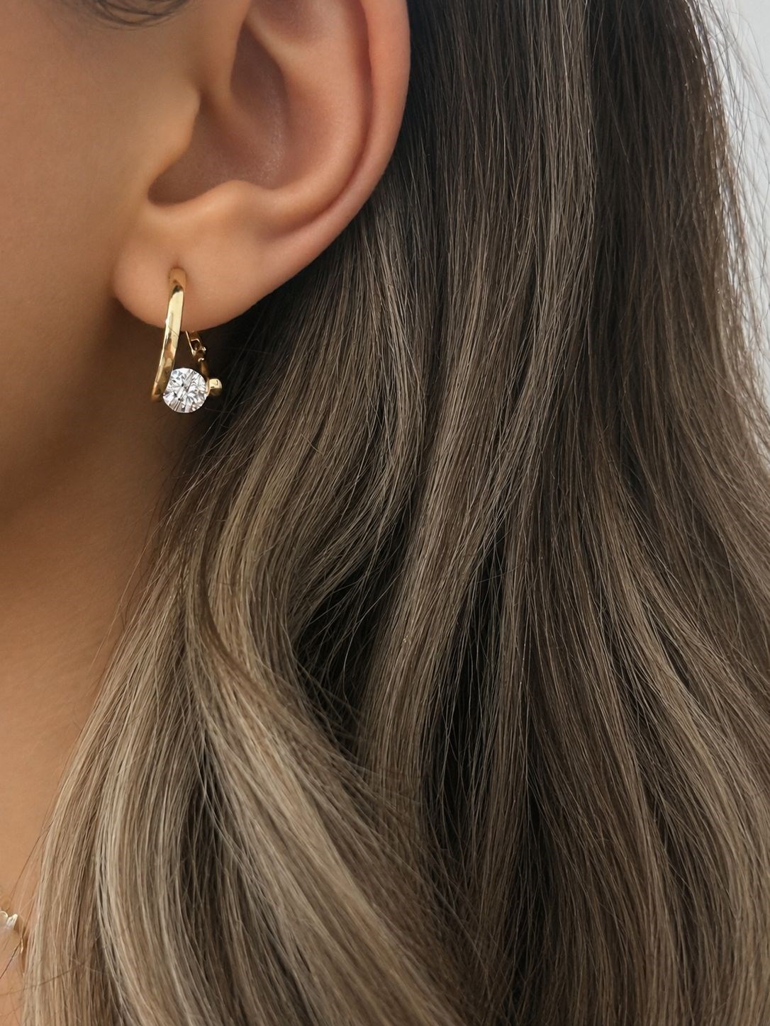 Özel Seri Minimal Taşlı Gold Kadın Küpe