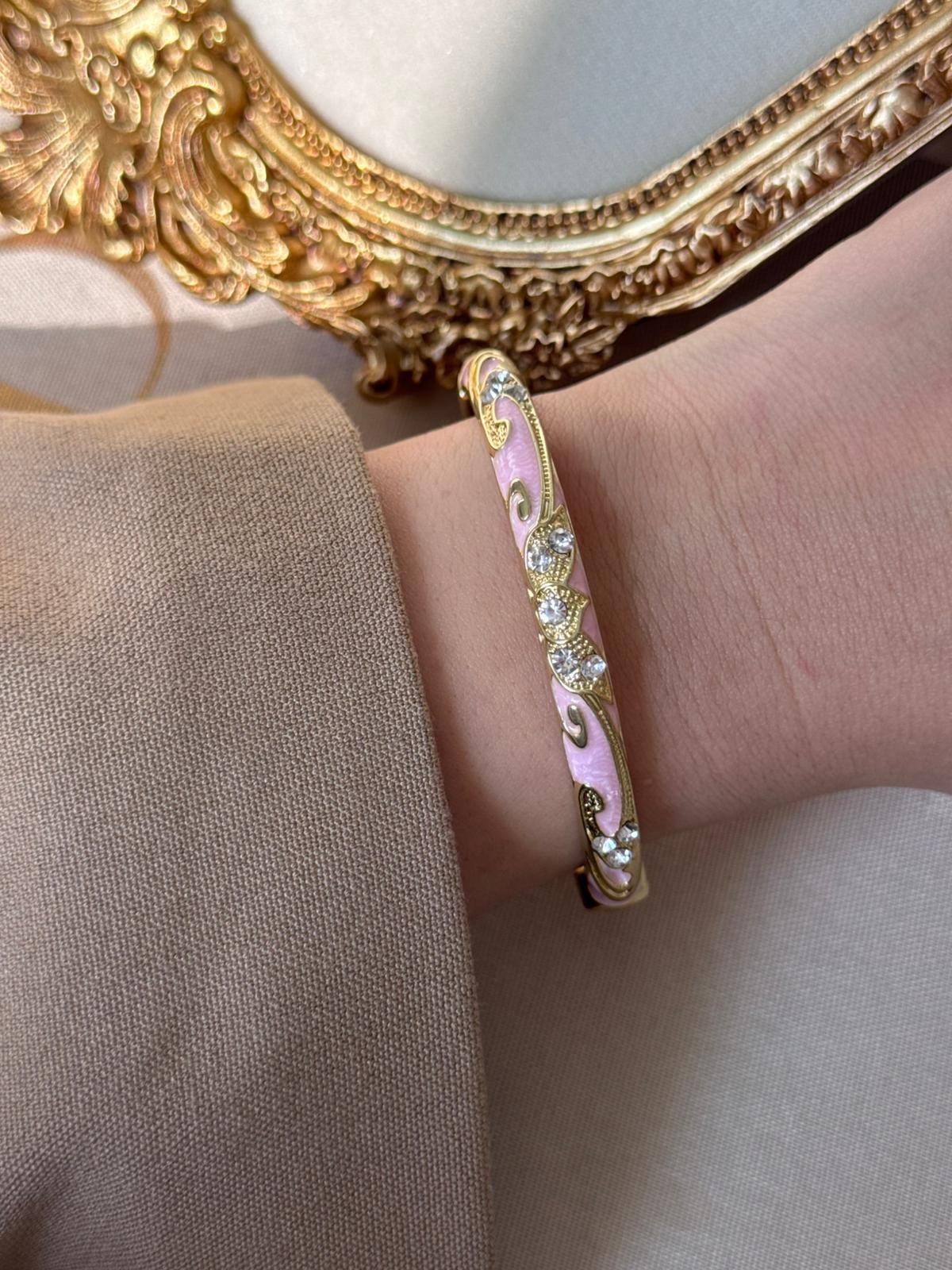 Özel Seri Pembe Mine Kelepçe