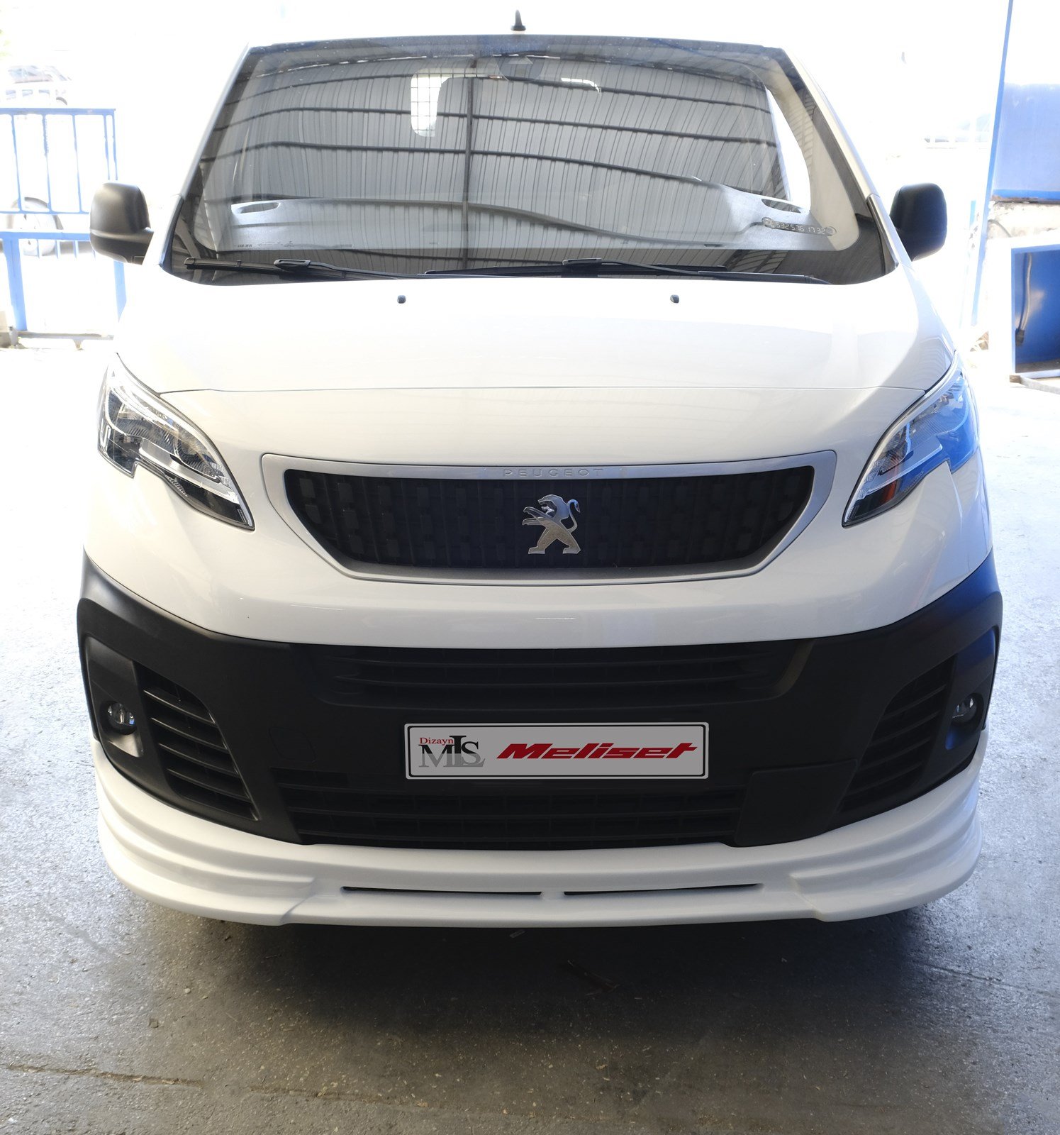 Peugeot Expert Traveller Ön Karlık 2017-2019 Yılı ve Arasına Uyumludur