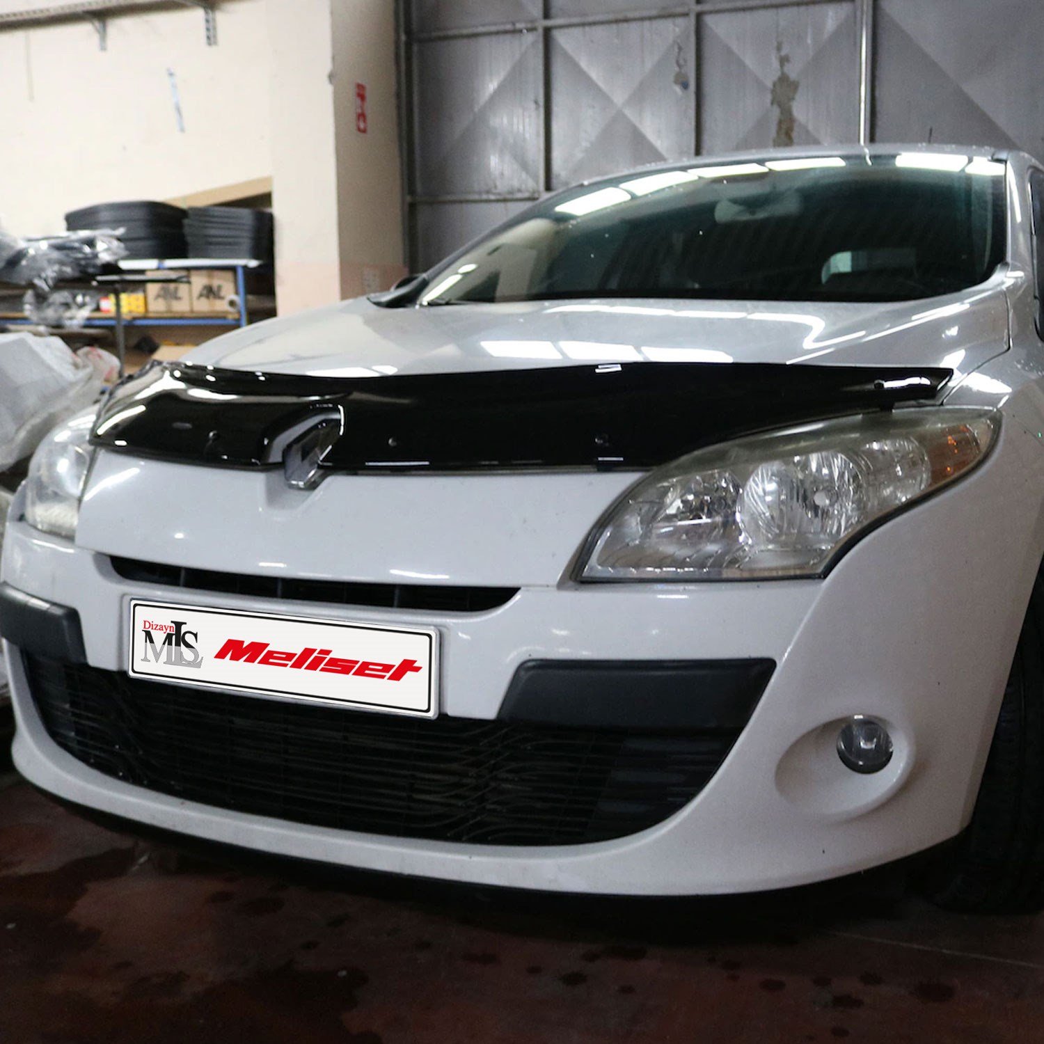 Renault Megane 3 Ön Kaput Rüzgarlığı 2009-2016 Yılı ve Arasına Uyumludur