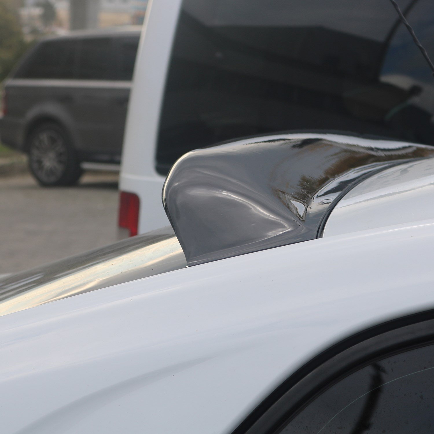 Renault Megane 4 Arka Cam Üstü Spoiler 2016 Yılı ve Sonrasına Uyumludur