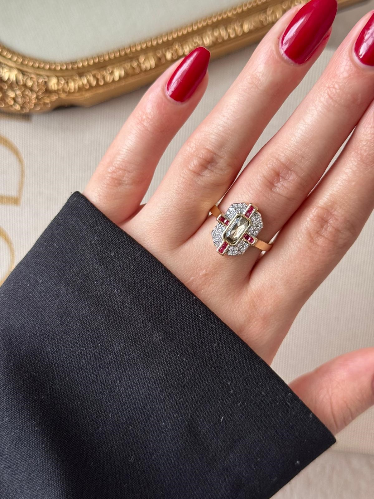 Safir Işıltı Gold Yüzük