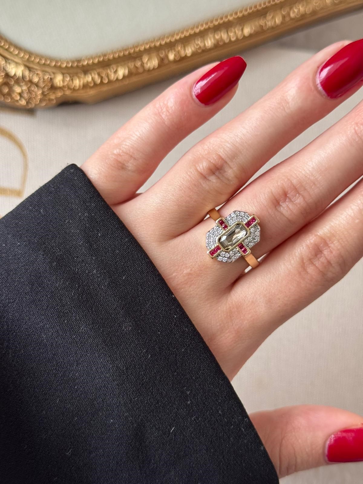 Safir Işıltı Gold Yüzük