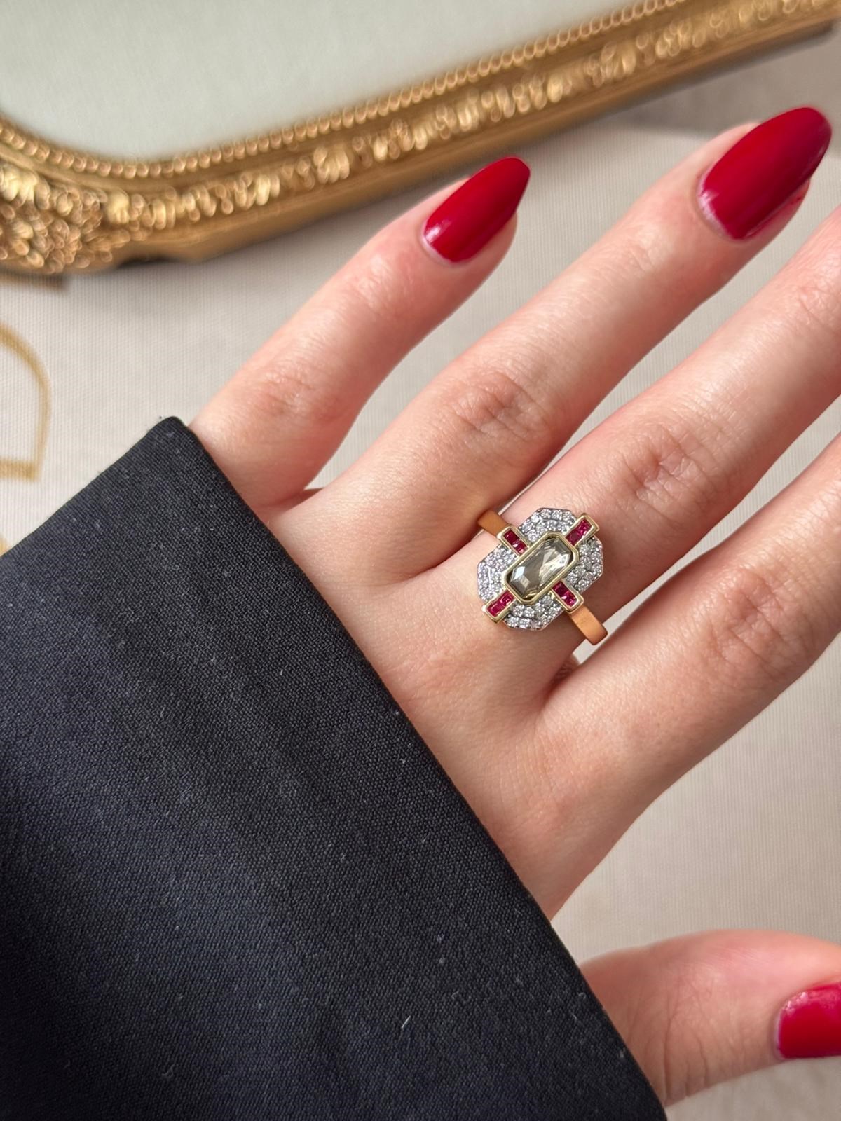 Safir Işıltı Gold Yüzük