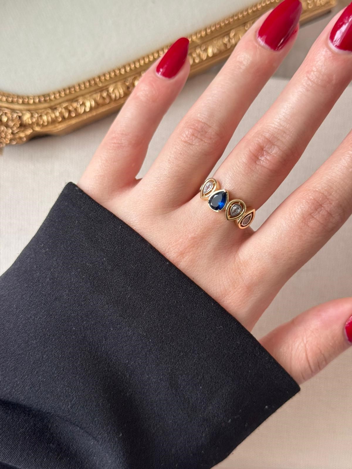 Sapphire Trio Gold Yüzük