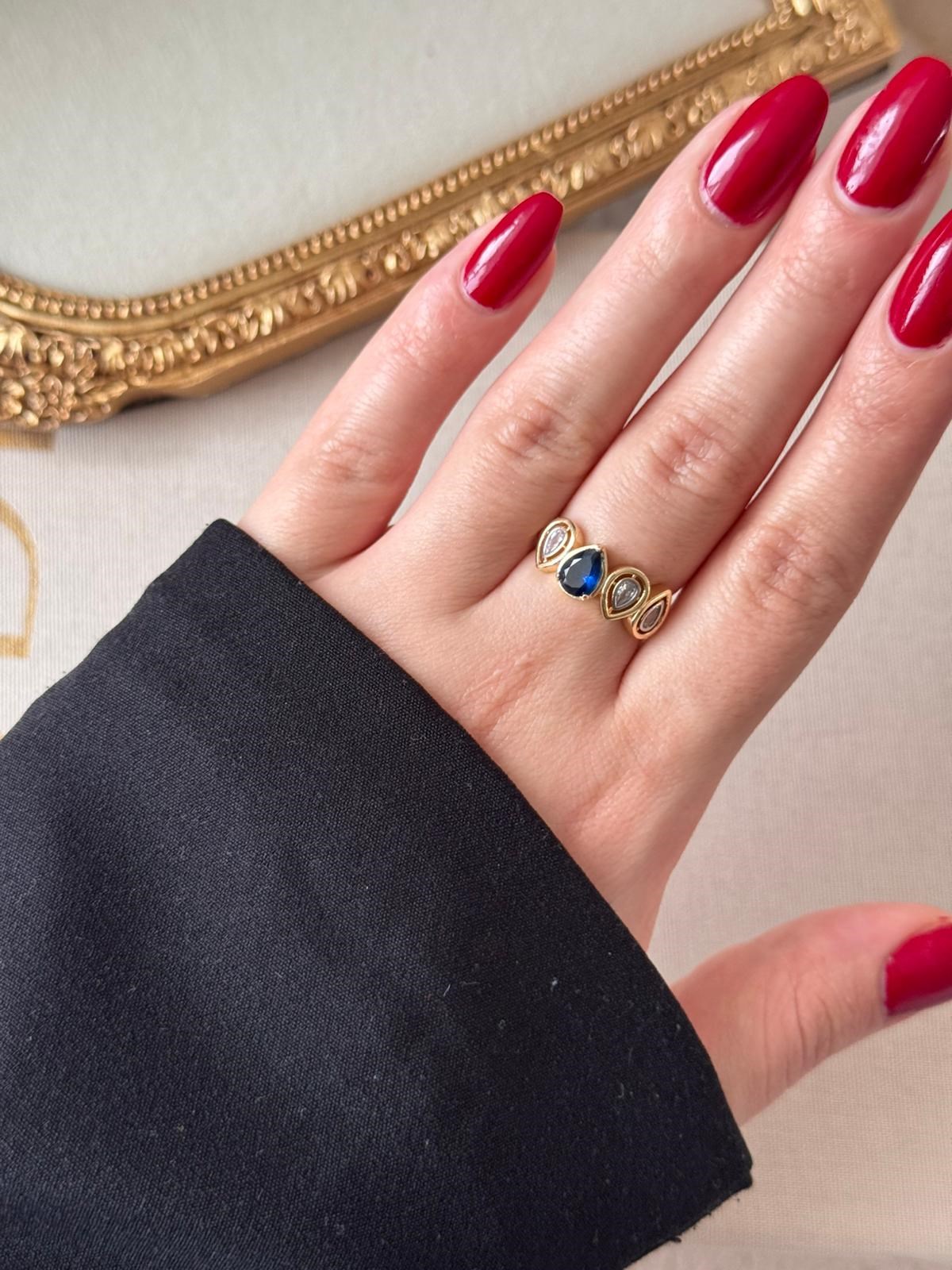 Sapphire Trio Gold Yüzük