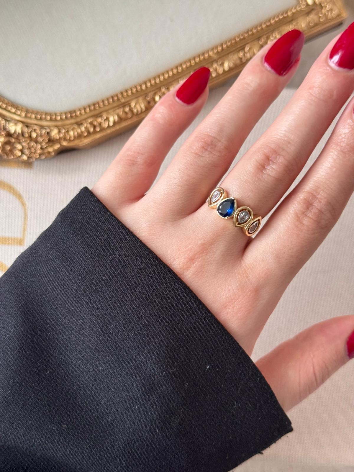 Sapphire Trio Gold Yüzük