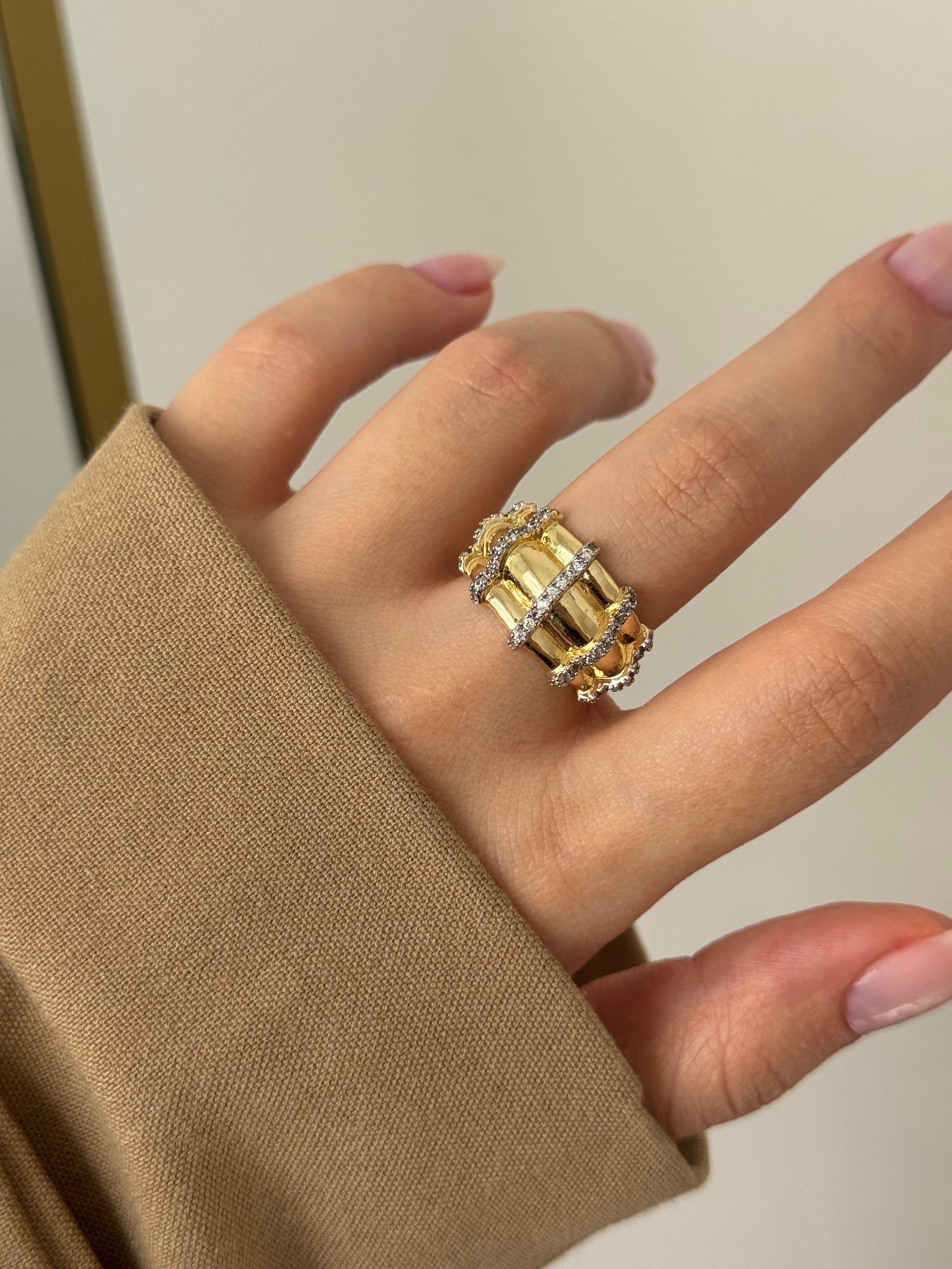 Taş Detaylı Çoklu Form Gold Yüzük