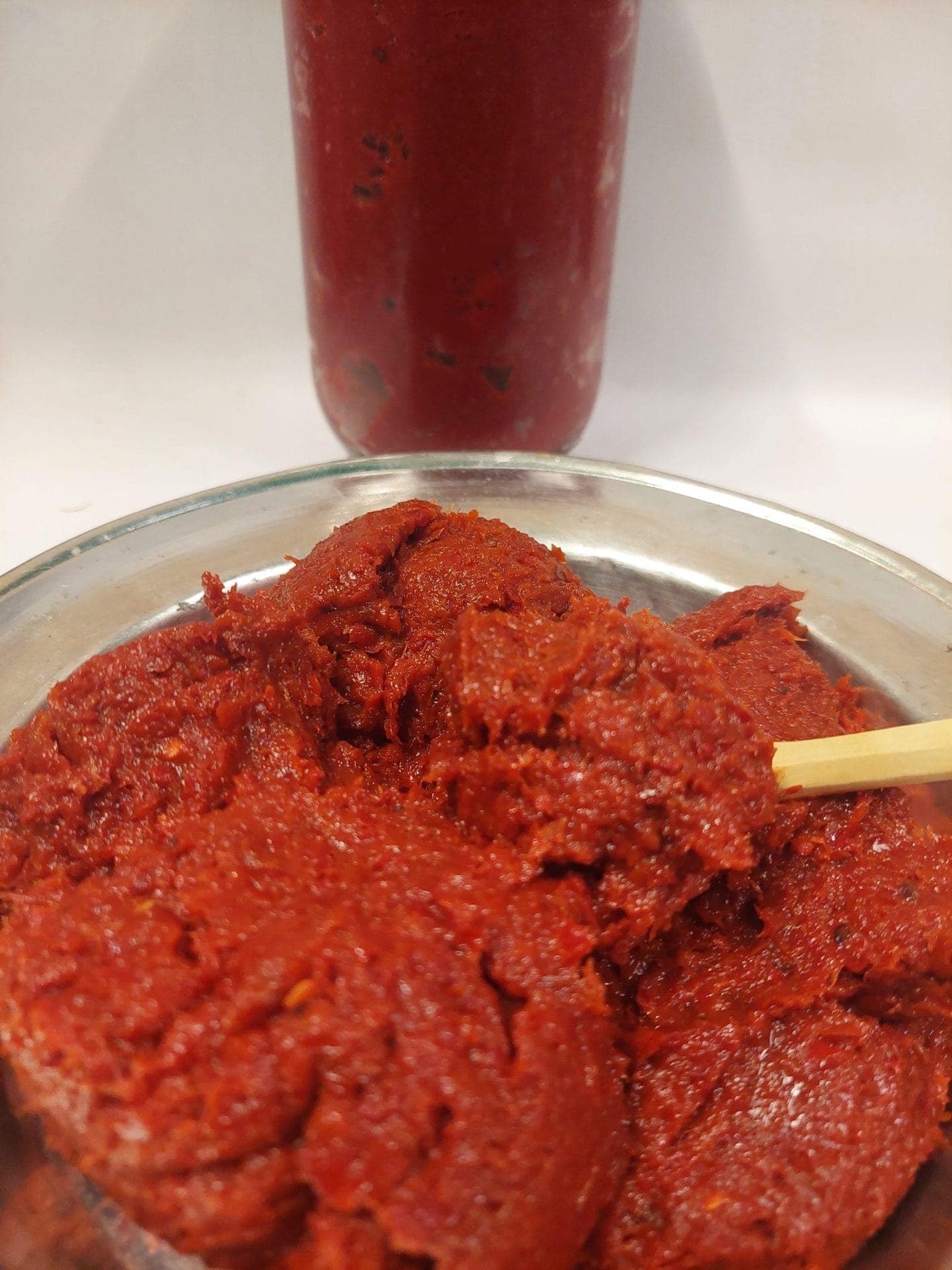 Tatlı Biber Salçası 1 Kg  Güneş Kurusu Cam Kavanoz