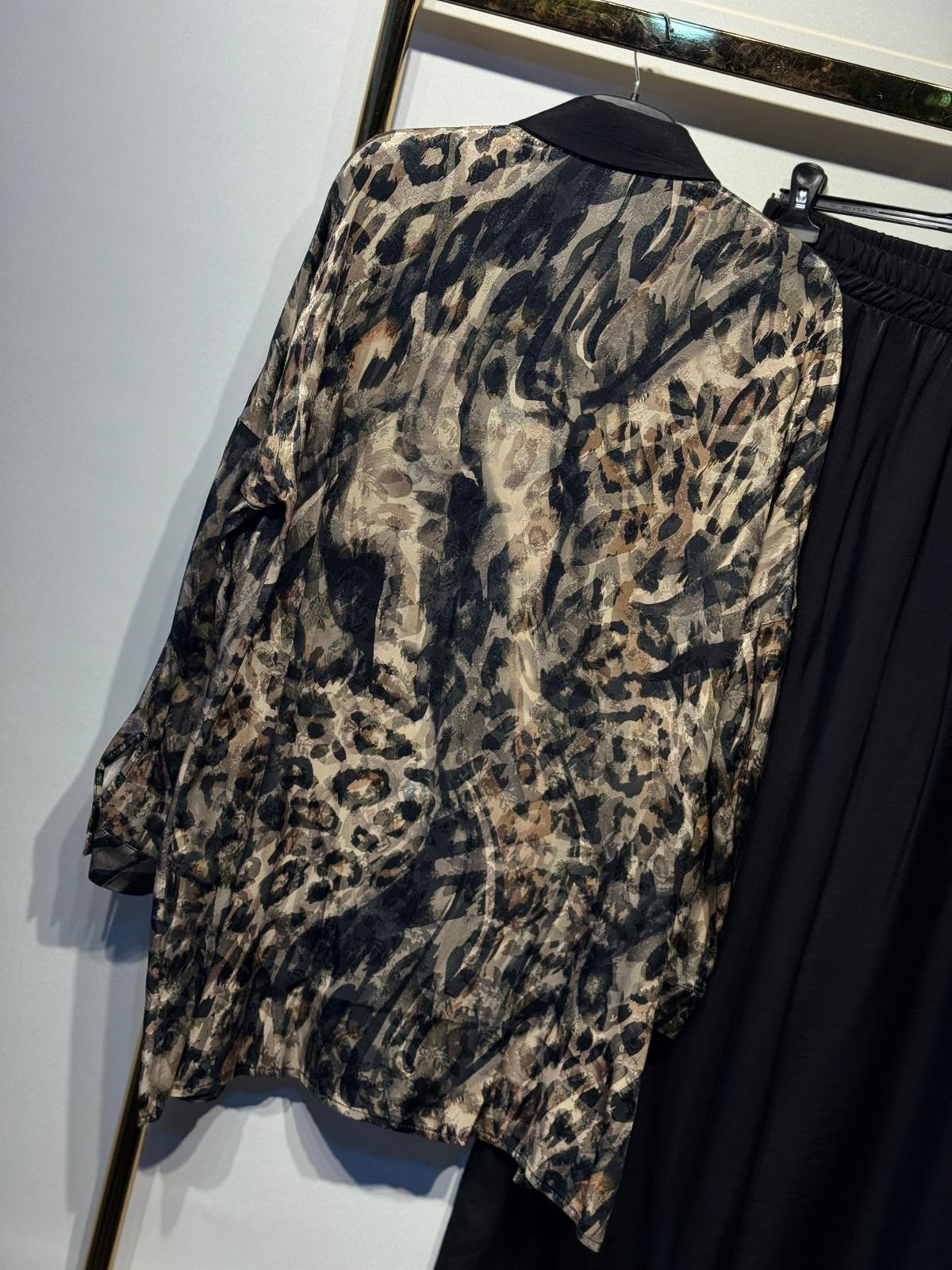TIĞ TRİKO Leopar Desen Kombinli Dokuma Gömlek Pantolon Takım