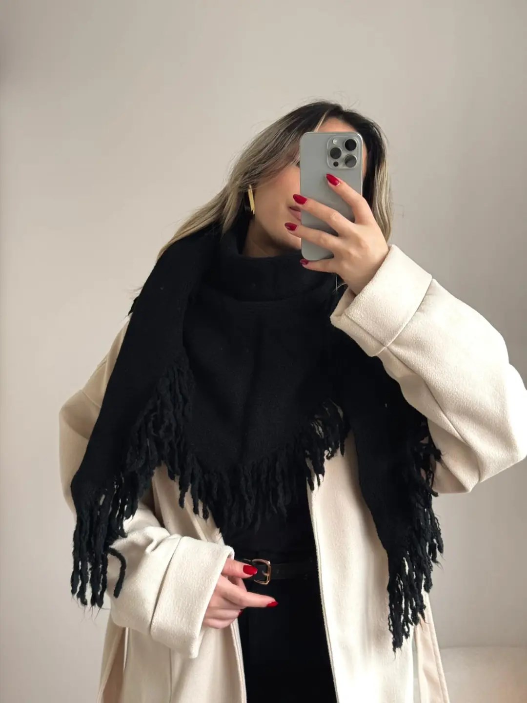 Üçgen Püsküllü Triko Şal Kahverengi