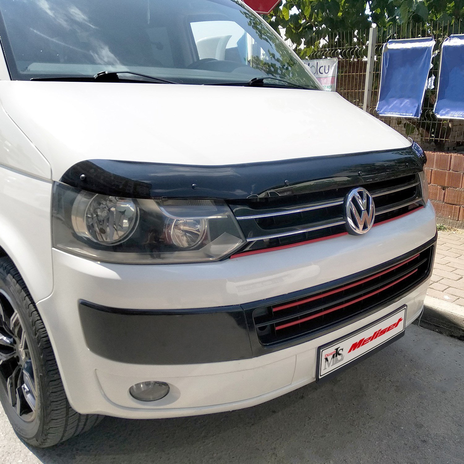 Volkswagen Transporter T5 Ön Kaput Rüzgarlığı 2010-2014 Yılı ve Arasına Uyumludur