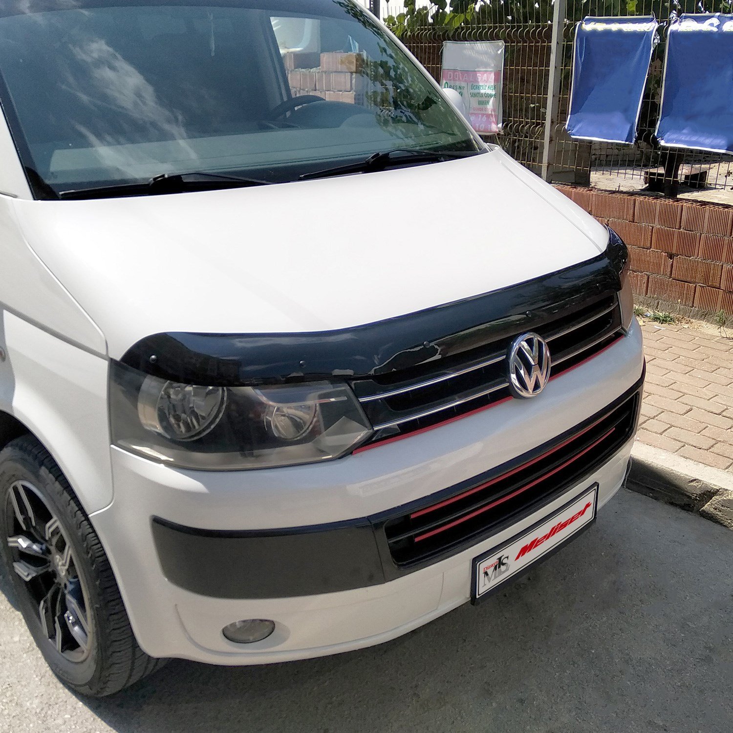 Volkswagen Transporter T5 Ön Kaput Rüzgarlığı 2010-2014 Yılı ve Arasına Uyumludur