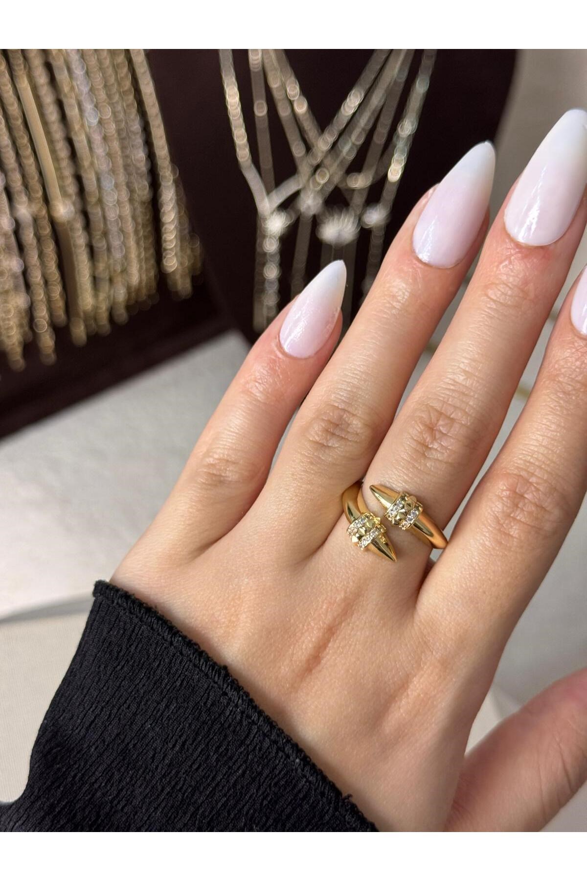 Zirkon Taş Detaylı Sarmal Çivi Model Ayarlanabilir Çelik Yüzük – Gold