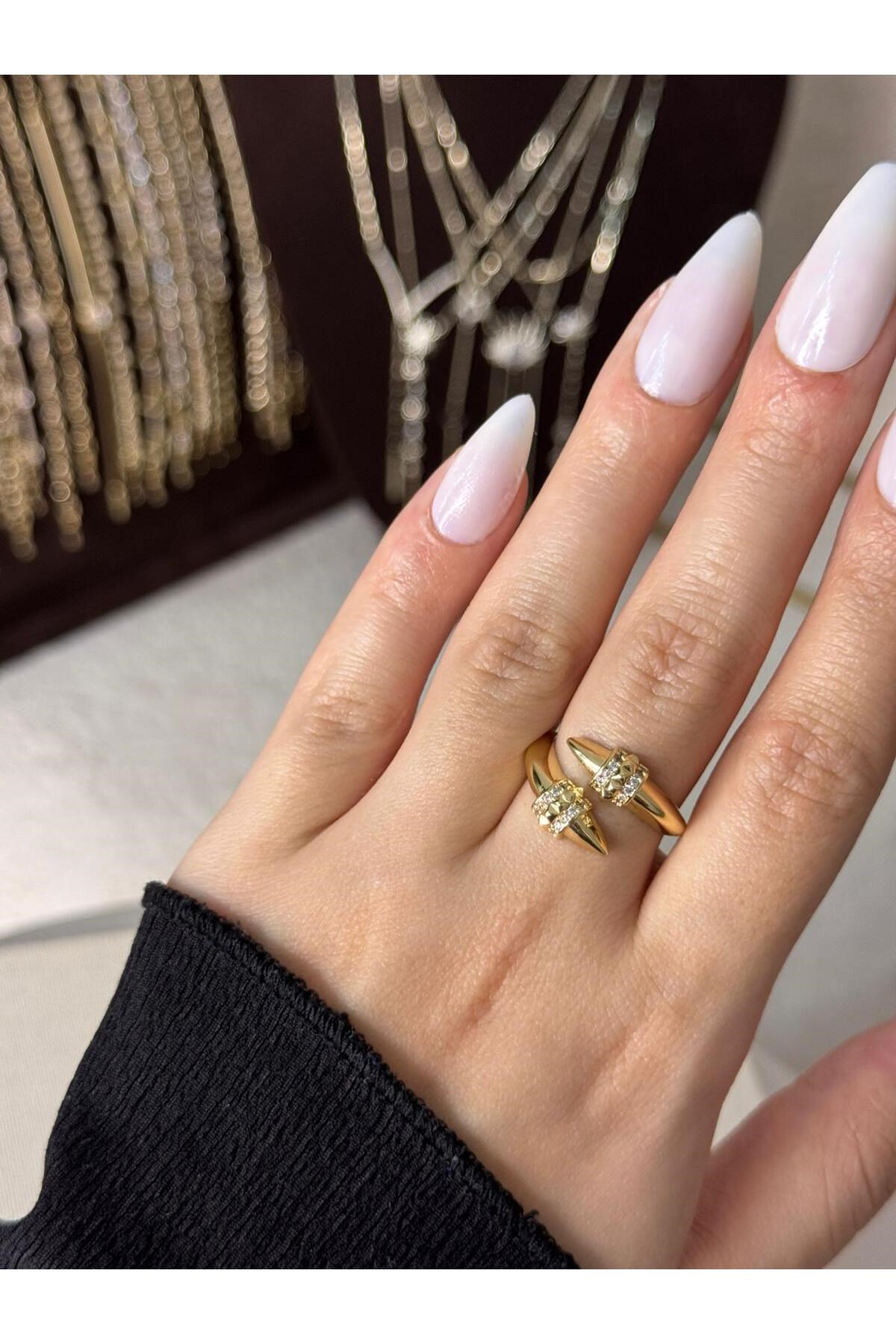 Zirkon Taş Detaylı Sarmal Çivi Model Ayarlanabilir Çelik Yüzük – Gold