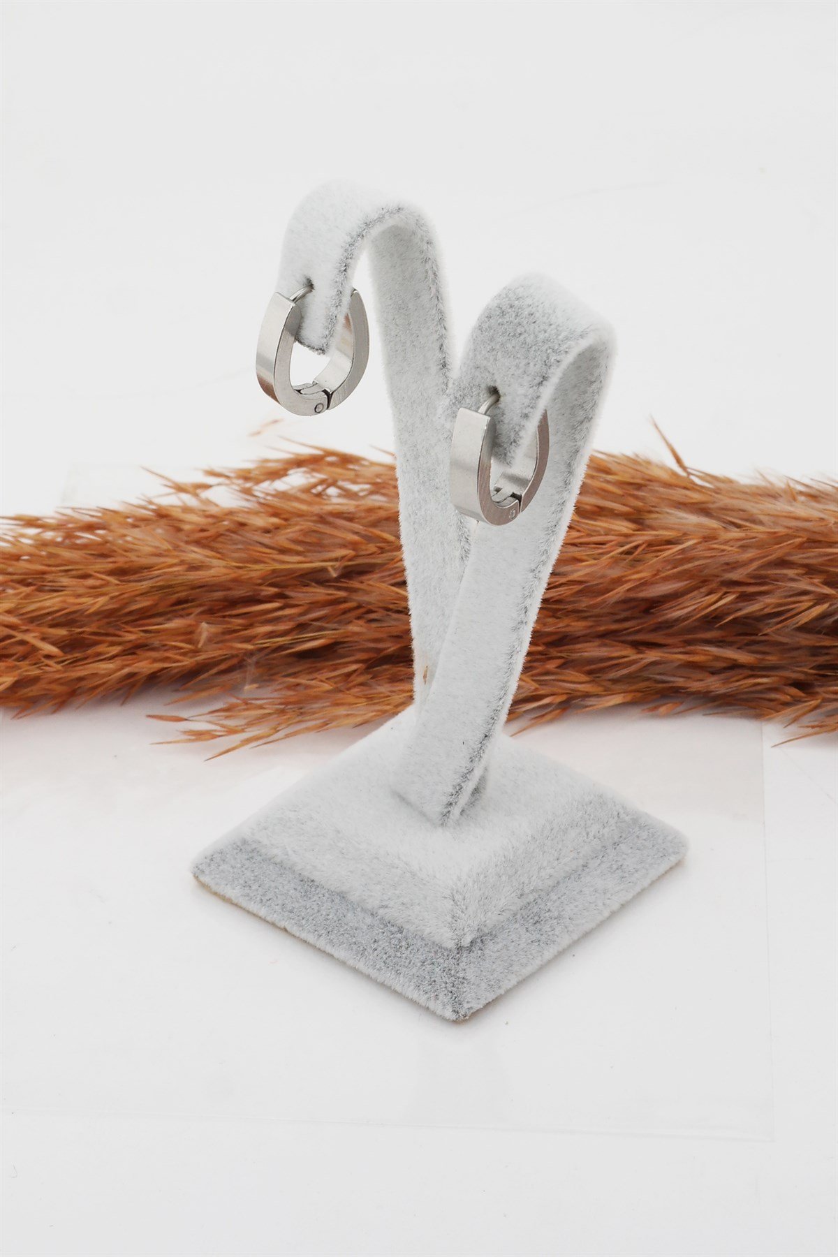 Kadın Çelik Basic Geometrik 1.5  cm Elips Moldel Klipsli Küpe