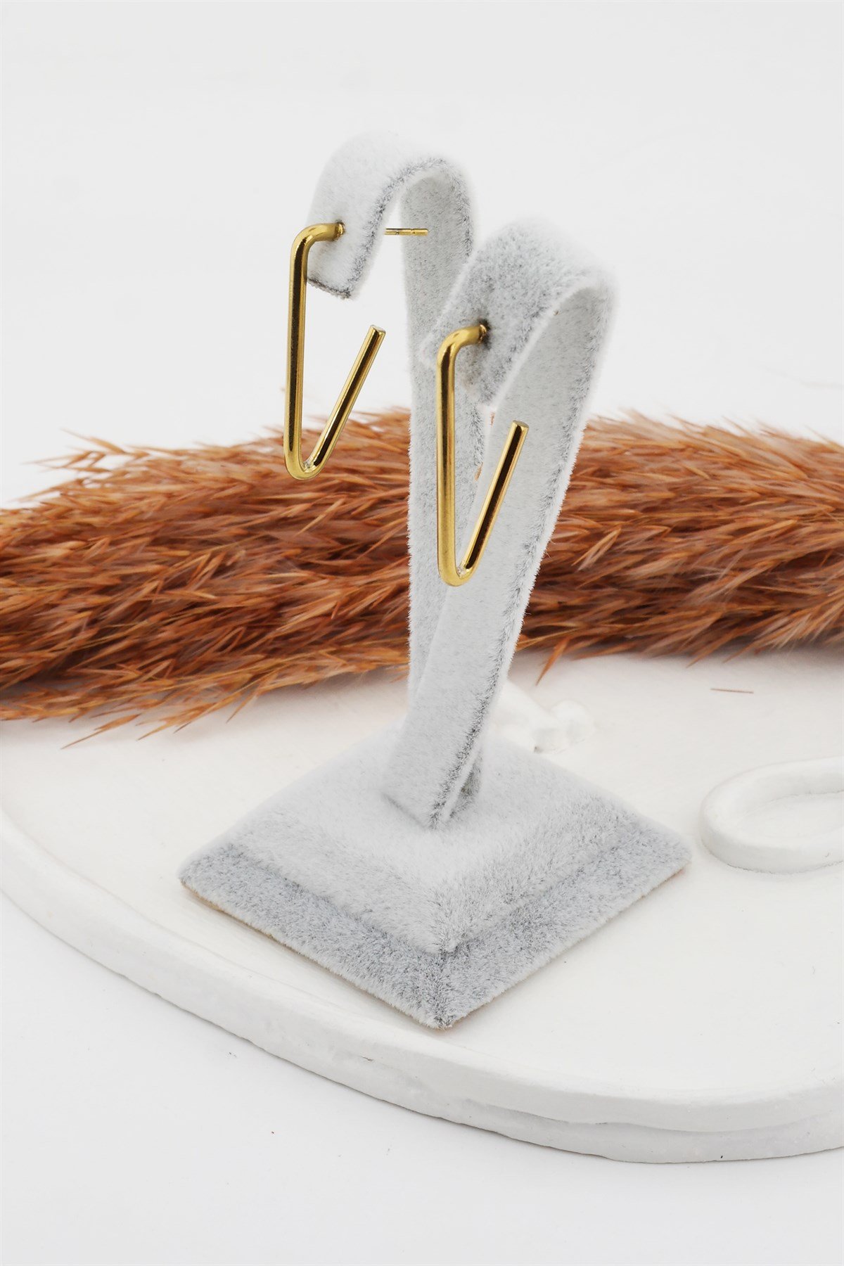 Kadın Çelik Basic Geometrik 3 cm V Model Küpe