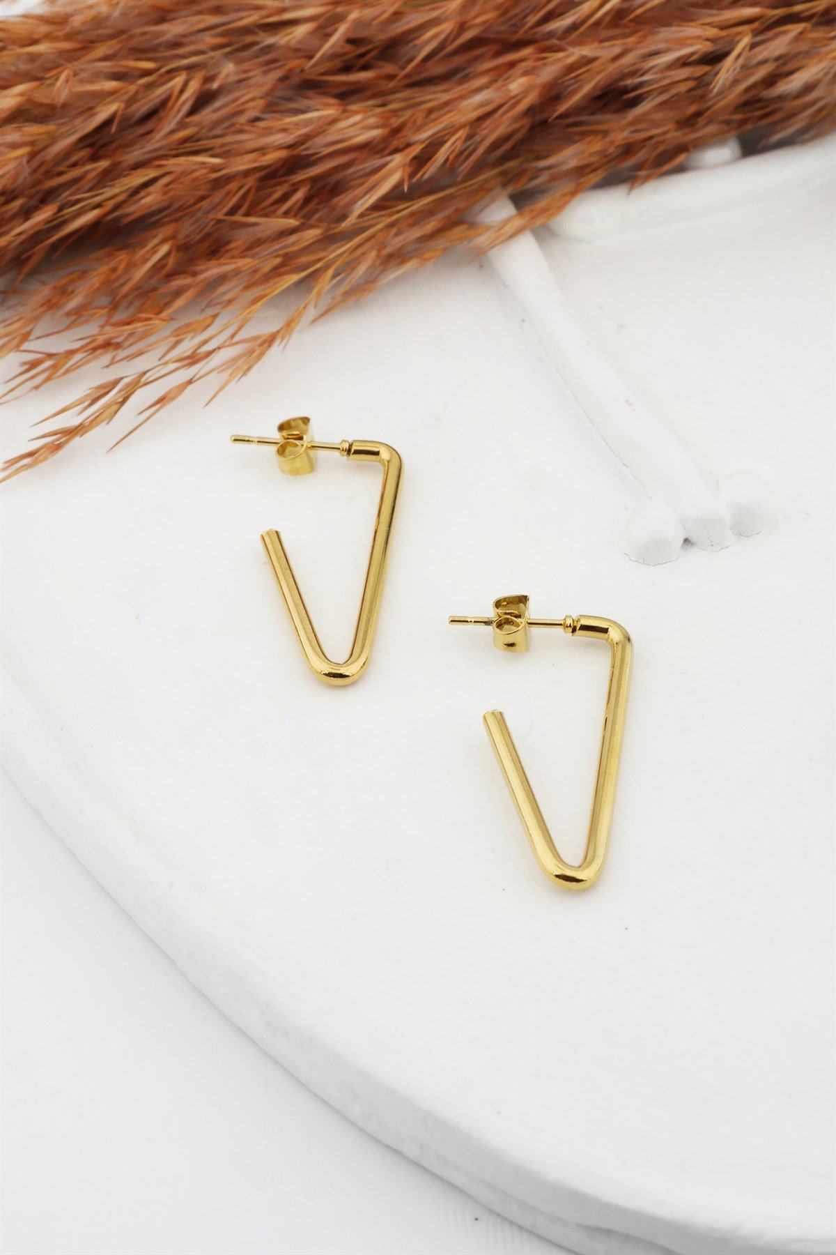 Kadın Çelik Basic Geometrik 3 cm V Model Küpe