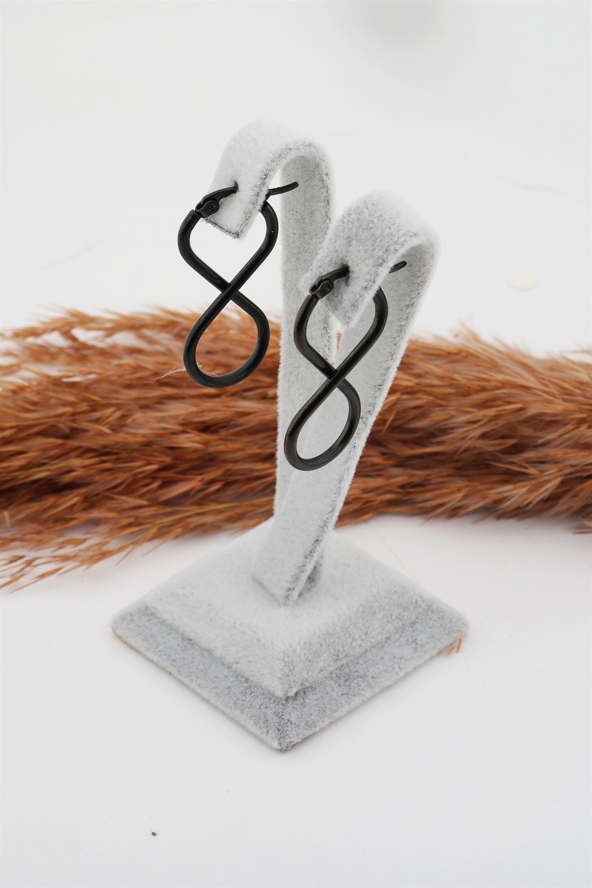 Kadın Çelik Basic Geometrik 3.5 cm Sonsuzluk Model Klipsli Küpe