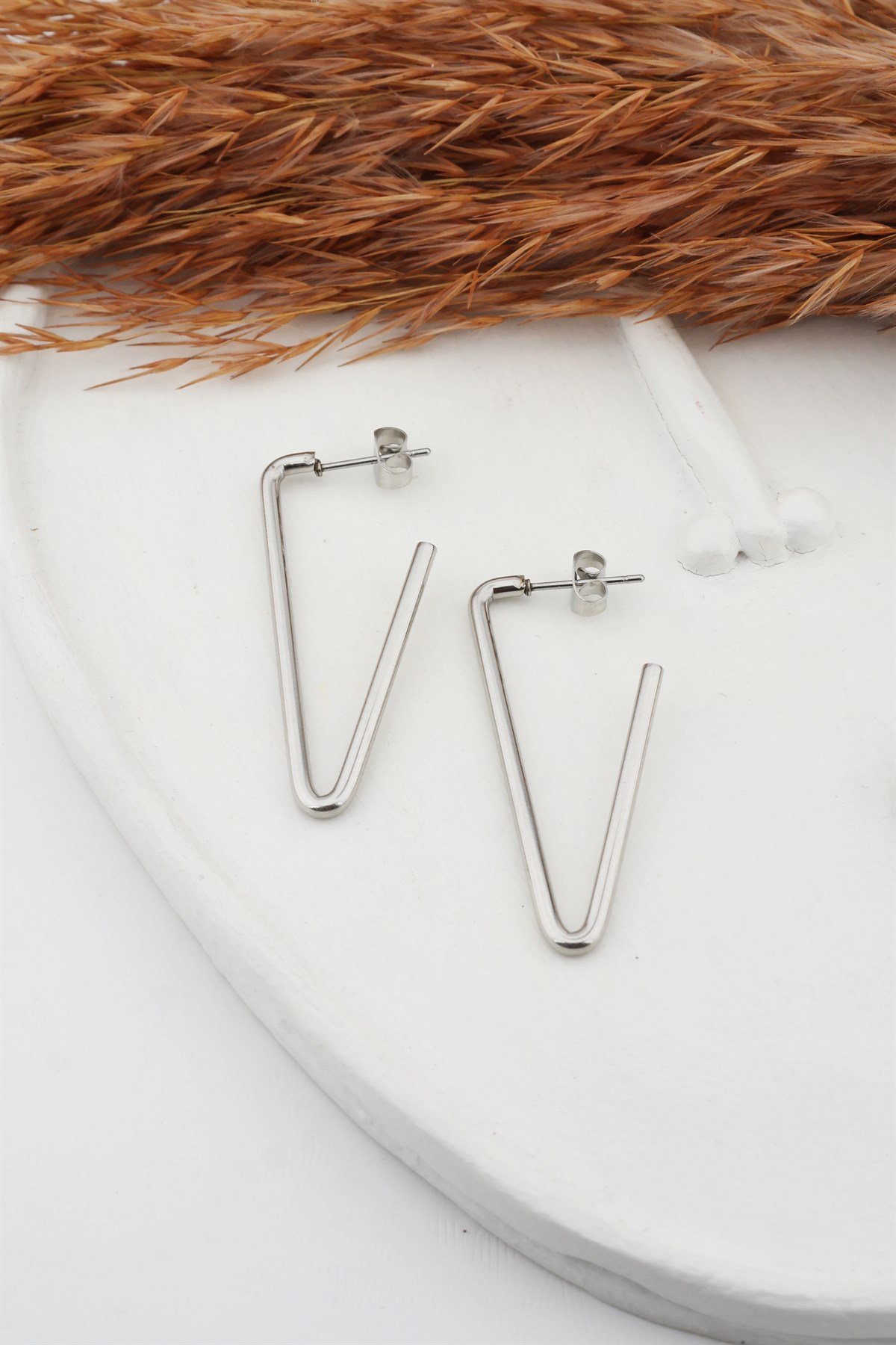 Kadın Çelik Basic Geometrik 4 cm V Model Küpe