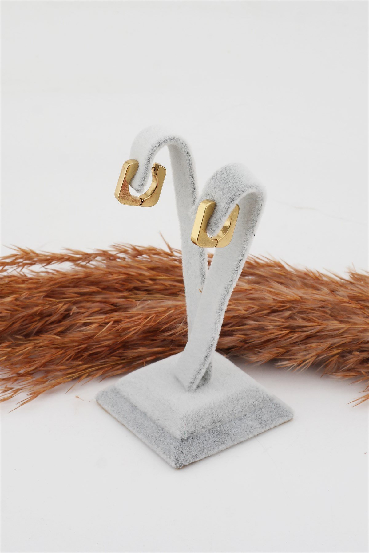 Kadın Çelik Basic Geometrik Kare Moldel Klipsli Küpe