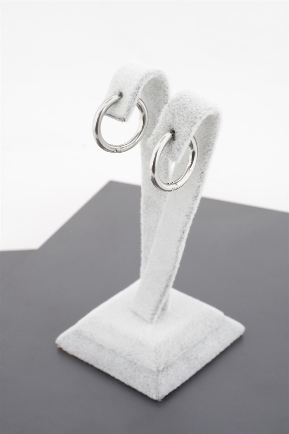 Kadın Çelik Basic Klipsli  1.5 cm Halka Küpe