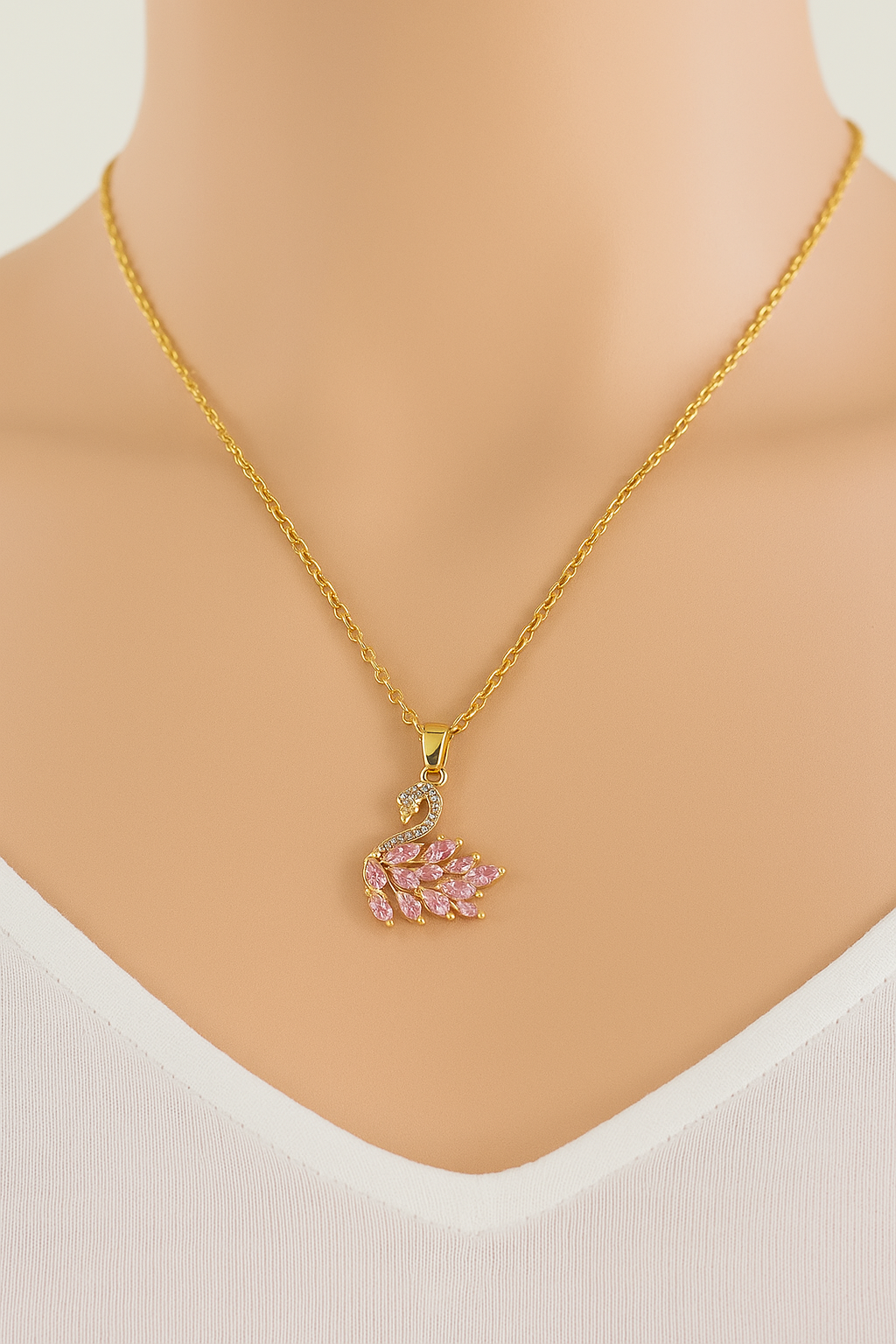 Kadın Kararmaz Çelik Gold Kuğu Tasarım Pembe Taşlı Özel Tasarım Kolye – Hediyelik